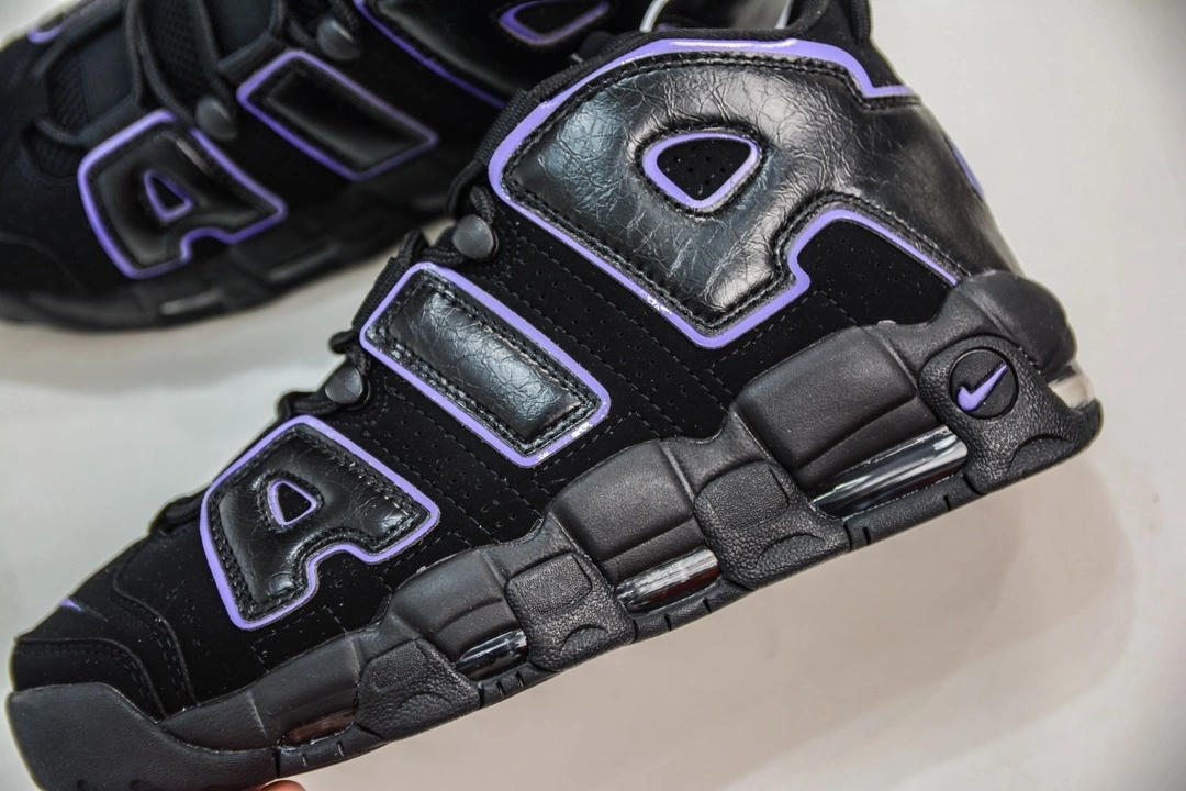 Flying pig--9ik5 DV1879-001 NK Air More Uptempo ’96 OG AIR item: E-X067L2066B
