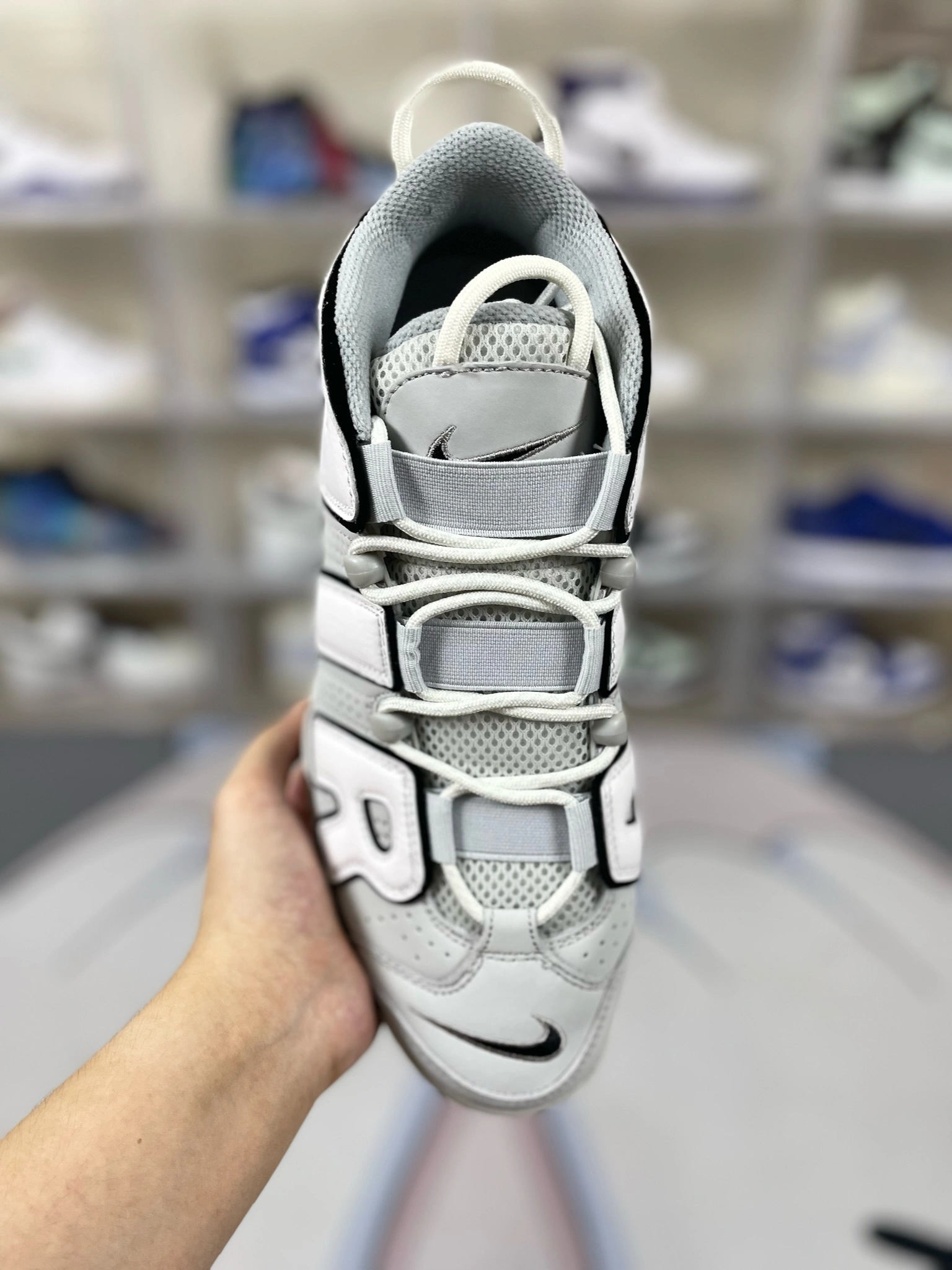 Flying pig--9ik5 FB3021-001 Air More Uptempo "Photon Dust" Air item: E-X000L2061B