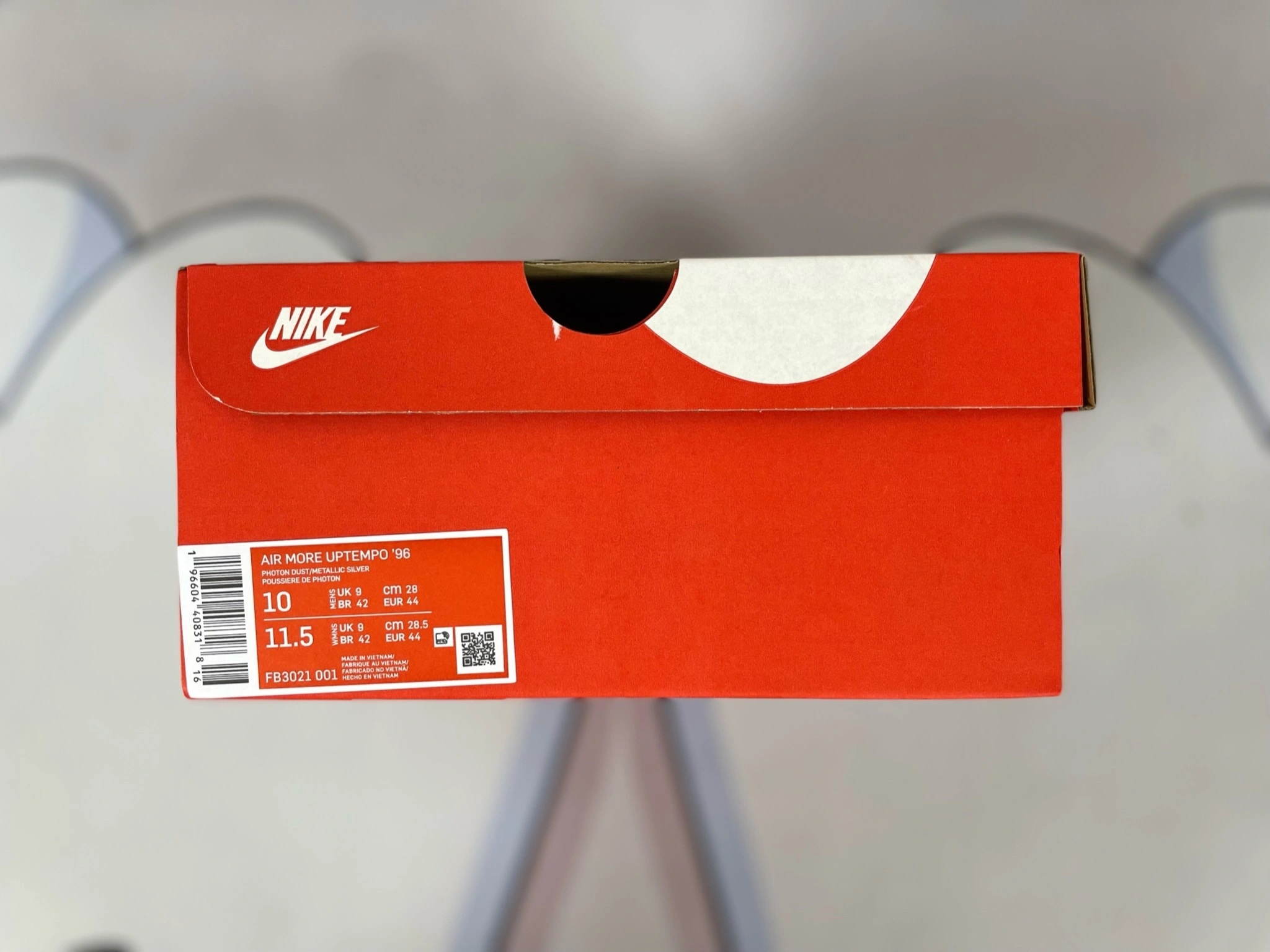 Flying pig--9ik5 FB3021-001 Air More Uptempo "Photon Dust" Air item: E-X000L2061B