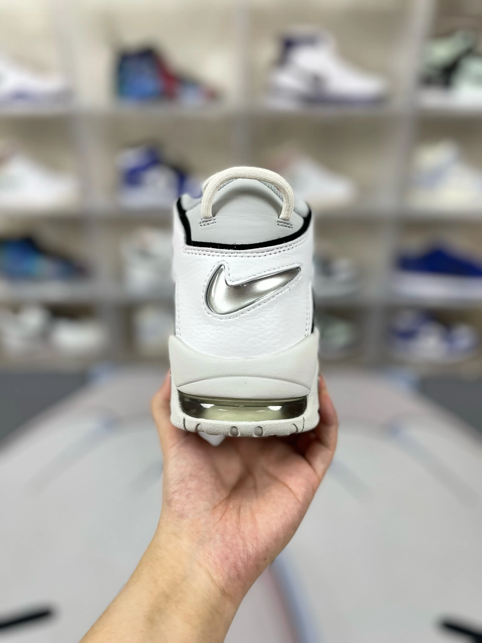 Flying pig--9ik5 FB3021-001 Air More Uptempo "Photon Dust" Air item: E-X000L2061B