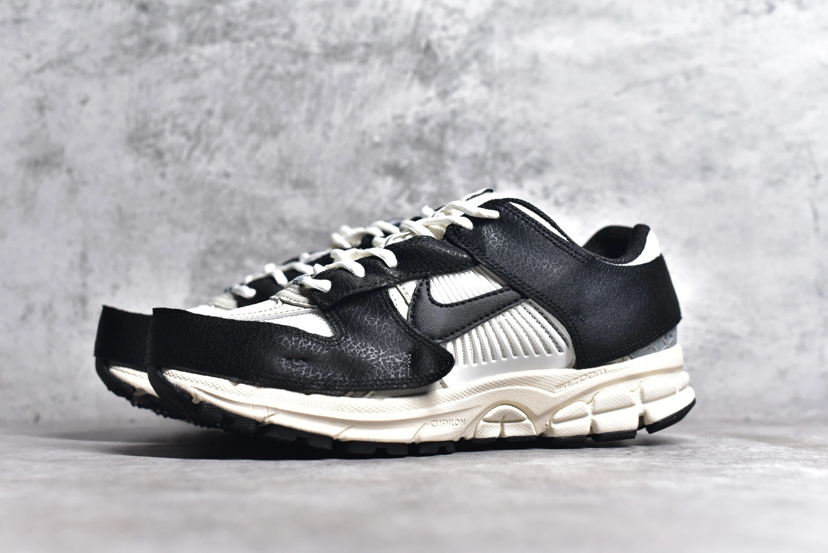 Flying pig--9ik5 FJ5474-133 Nk Zoom Vomero 5 SP item: E-X000L2016B