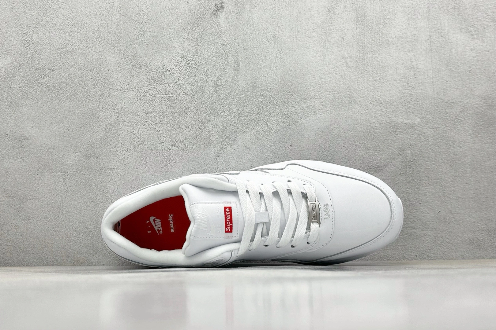 Flying pig--9ik5 HF8813-100 Nike Air Max 1 item: E-X000L2015B