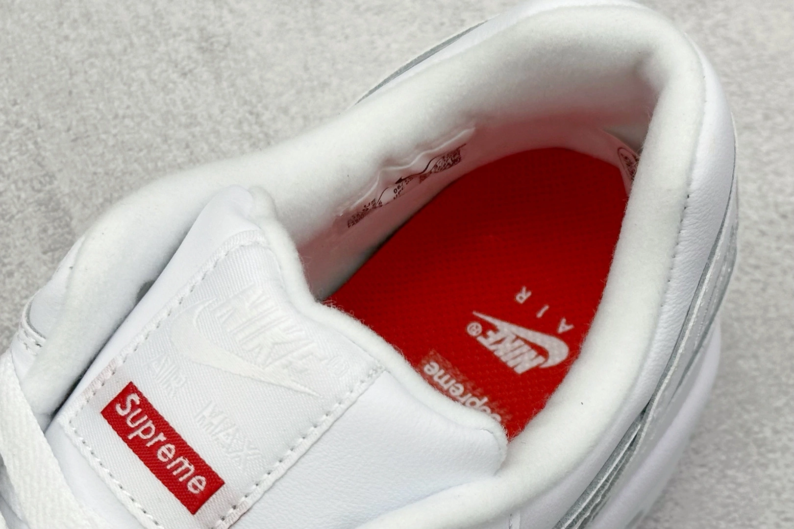 Flying pig--9ik5 HF8813-100 Nike Air Max 1 item: E-X000L2015B