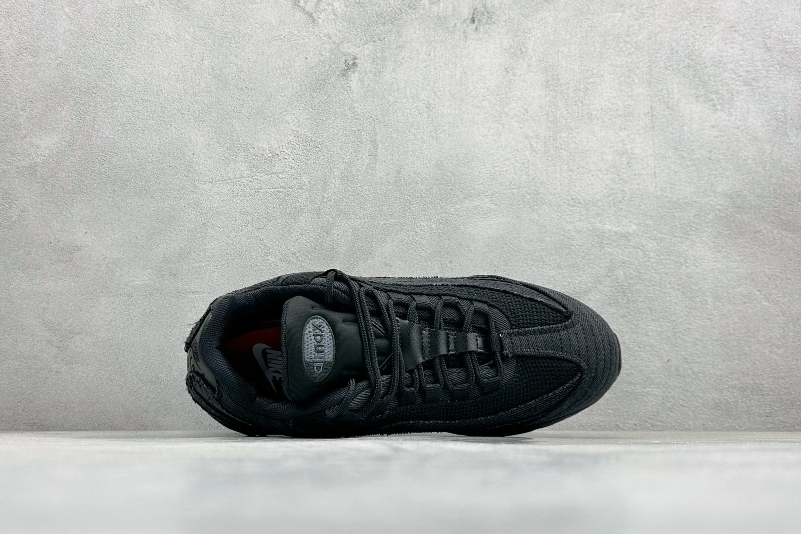 Flying pig--9ik5 HM4743-001 NK Air Max 95 SP item: E-X575L2027B