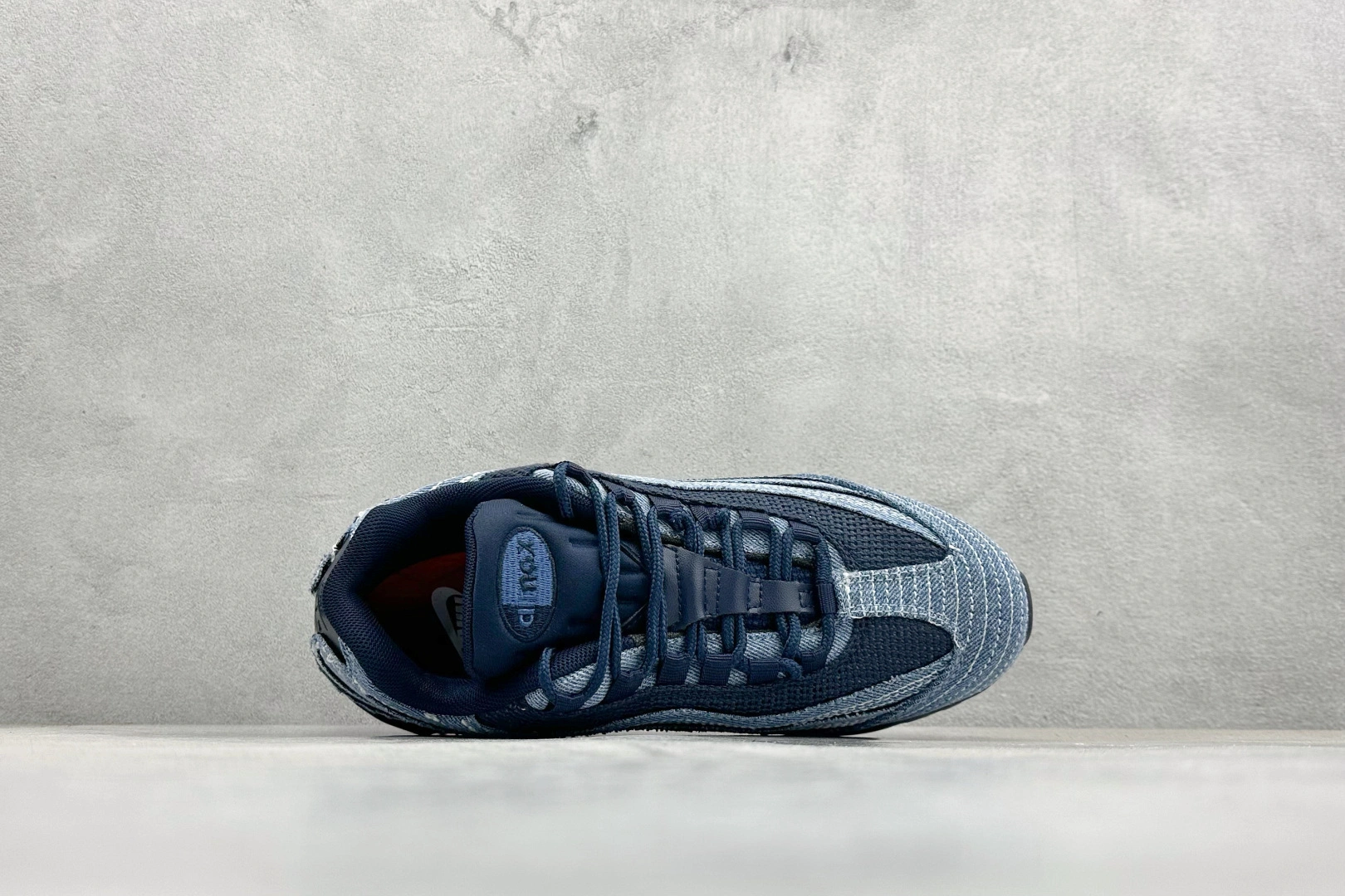 Flying pig--9ik5 HM4743-400 NK Air Max 95 SP item: E-X575L2020B