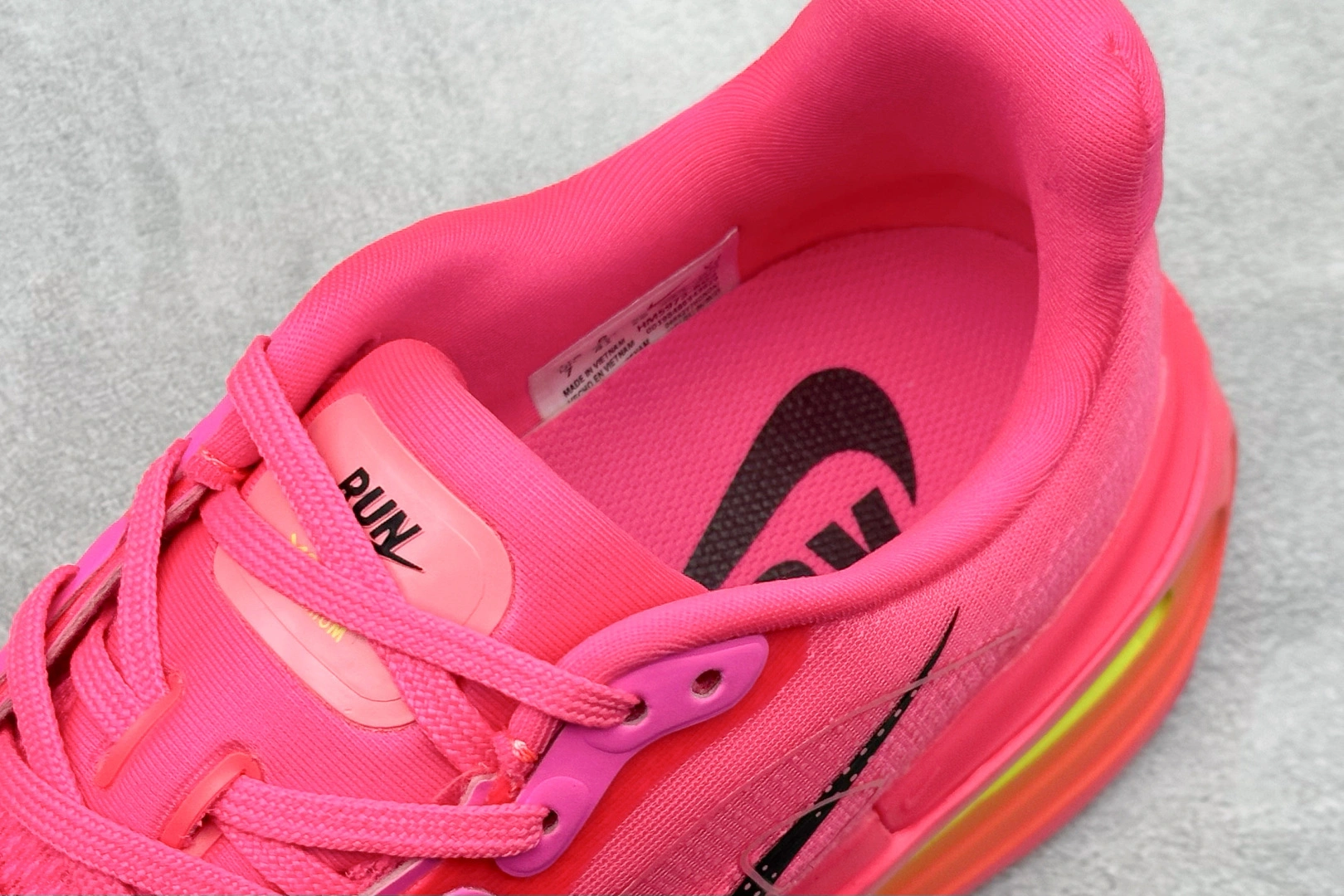 Flying pig--9ik5 HM5973-603 Nike Air Zoom Pegasus Premium item: E-X575L2023B