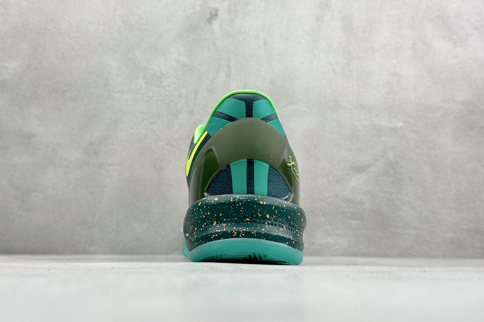 Flying pig--9ik5 HM9621-900 Zoom Kobe VIII Protro item: E-X000L2002B