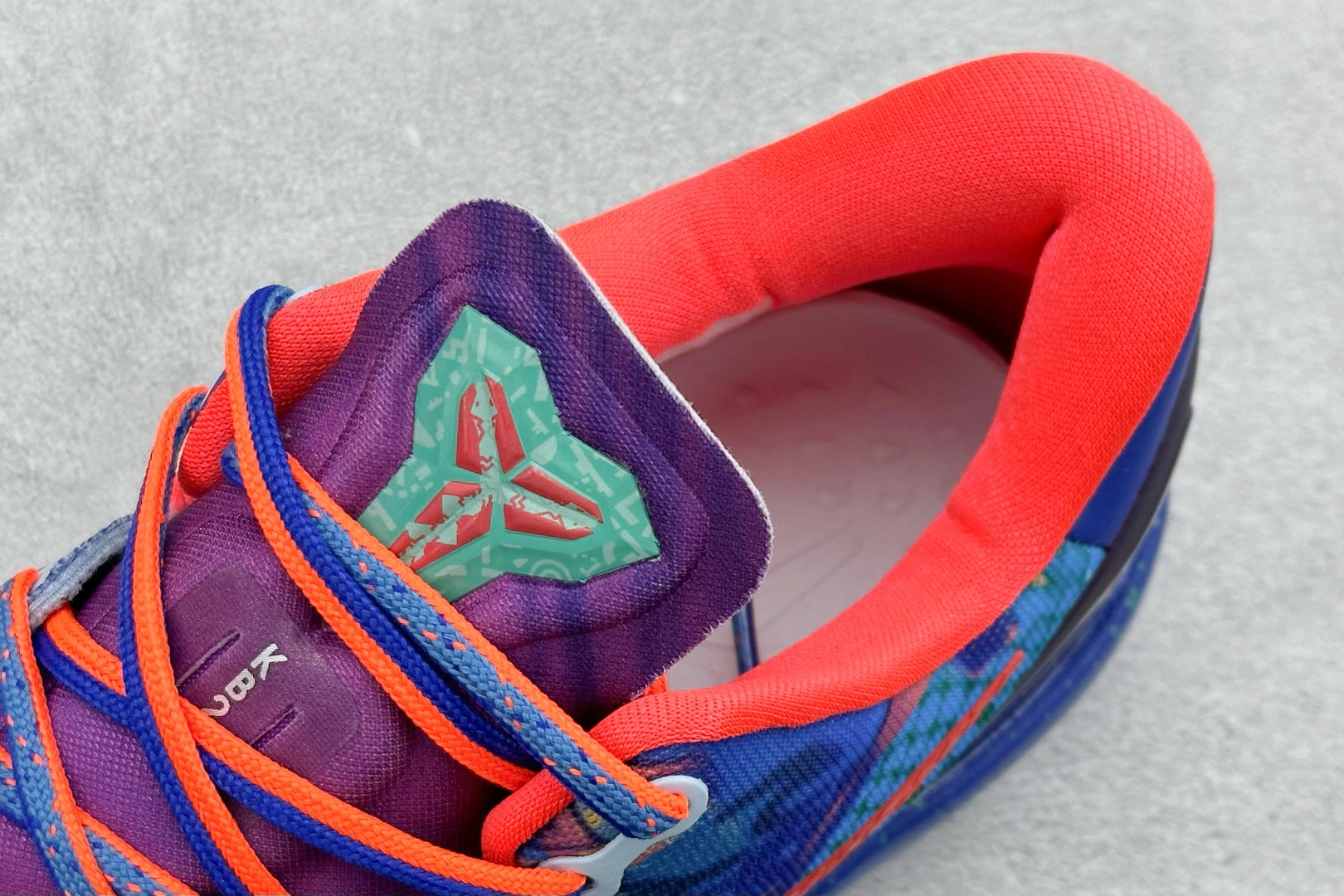 Flying pig--9ik5 HM9621-900 Zoom Kobe VIII Protro item: E-X000L2002B