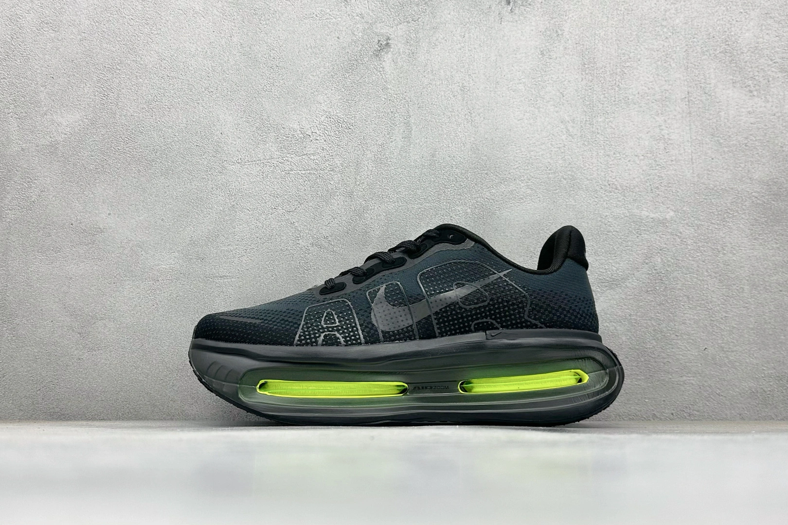 Flying pig--9ik5 HQ2050-001 Air Zoom Pegasus Premium item: E-X000L2031B