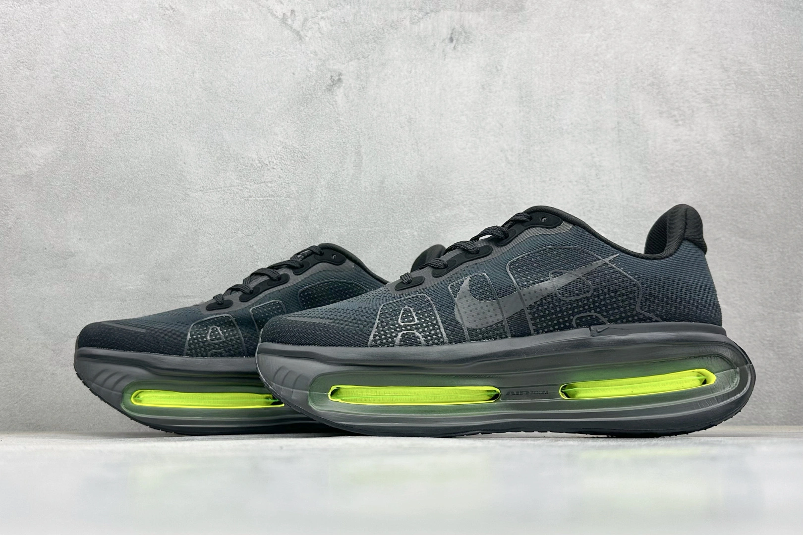 Flying pig--9ik5 HQ2050-001 Air Zoom Pegasus Premium item: E-X000L2031B