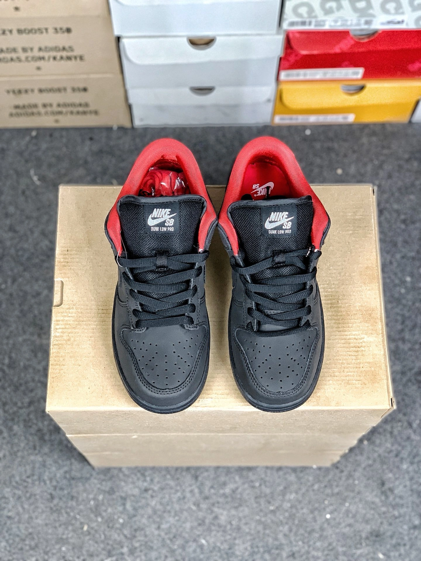 Flying pig--9ik5 HQ8487-001 S575 x NK SB Dunk Low item: E-X000L2049B