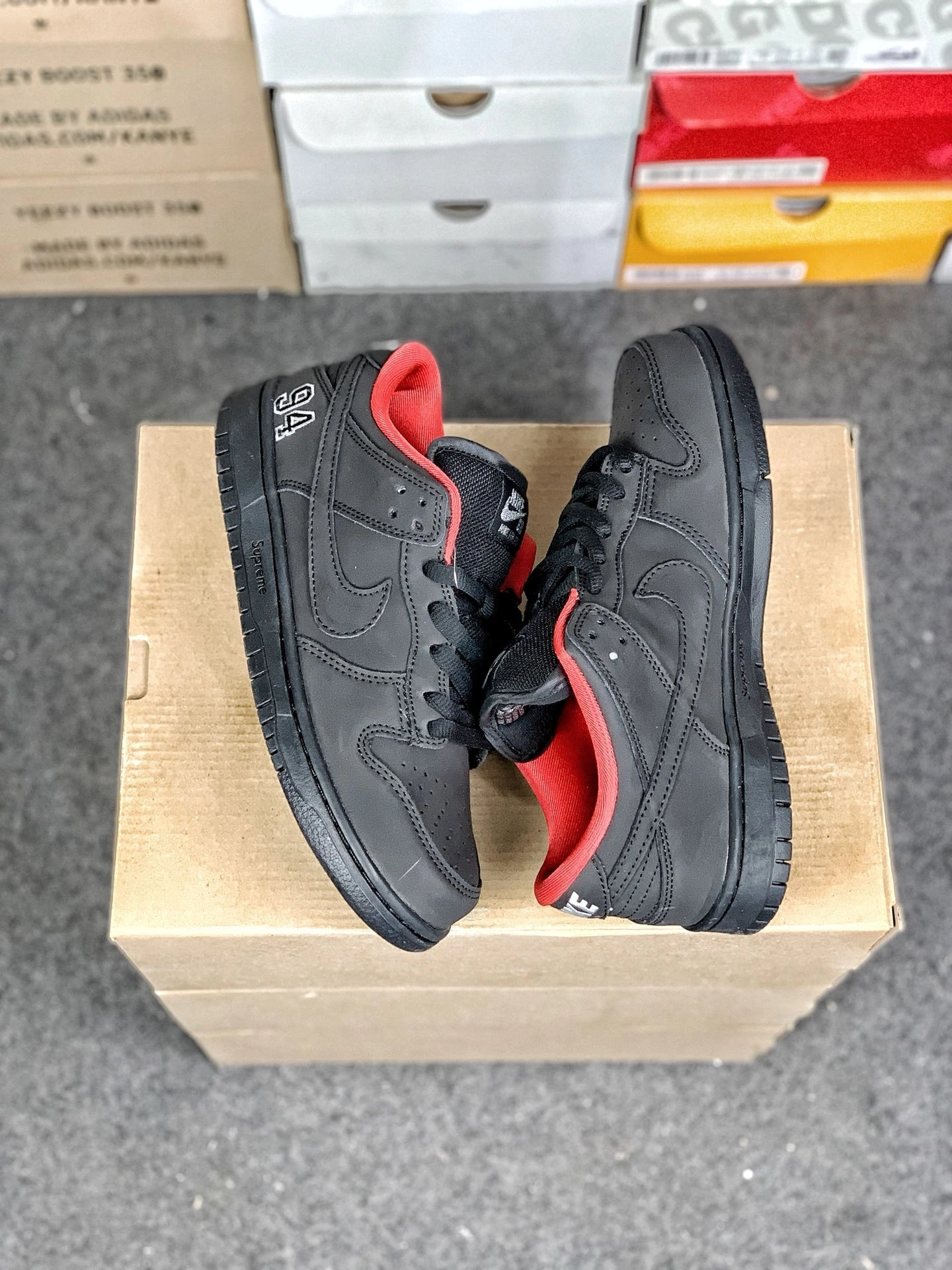 Flying pig--9ik5 HQ8487-001 S575 x NK SB Dunk Low item: E-X000L2049B