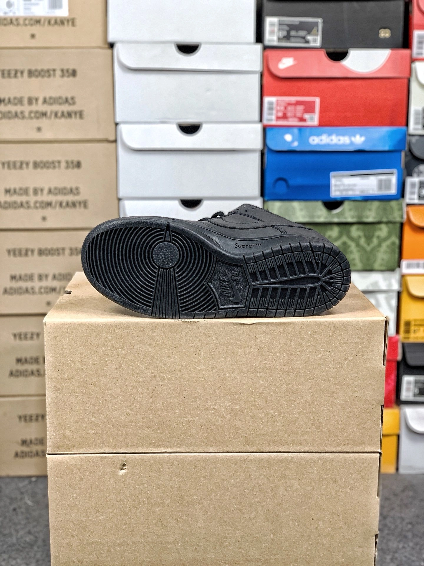Flying pig--9ik5 HQ8487-001 S575 x NK SB Dunk Low item: E-X000L2049B