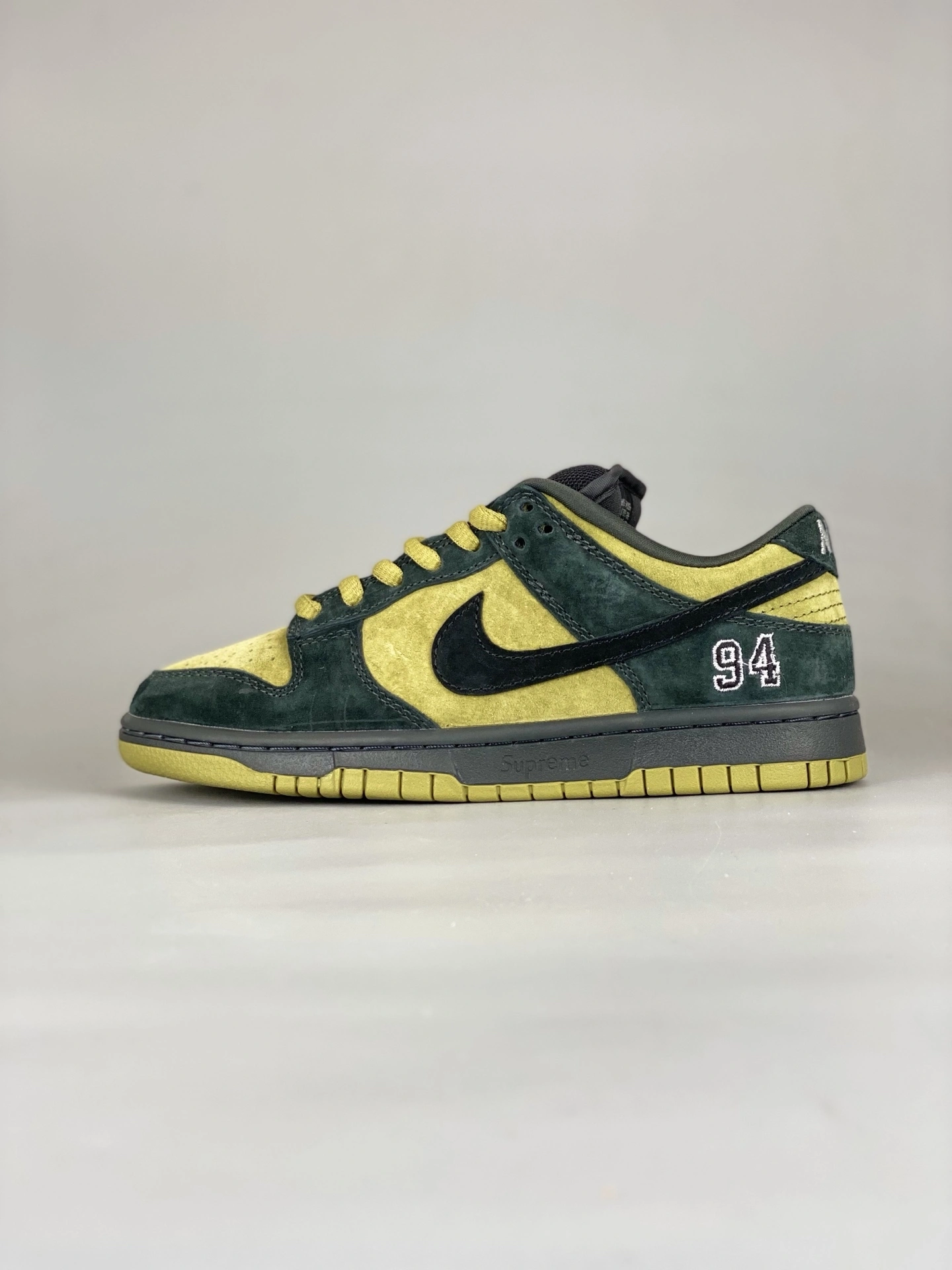 Flying pig--9ik5 HQ8487-300 Dunk SB Low Pro OG Sup x SB item: E-X000L2048B