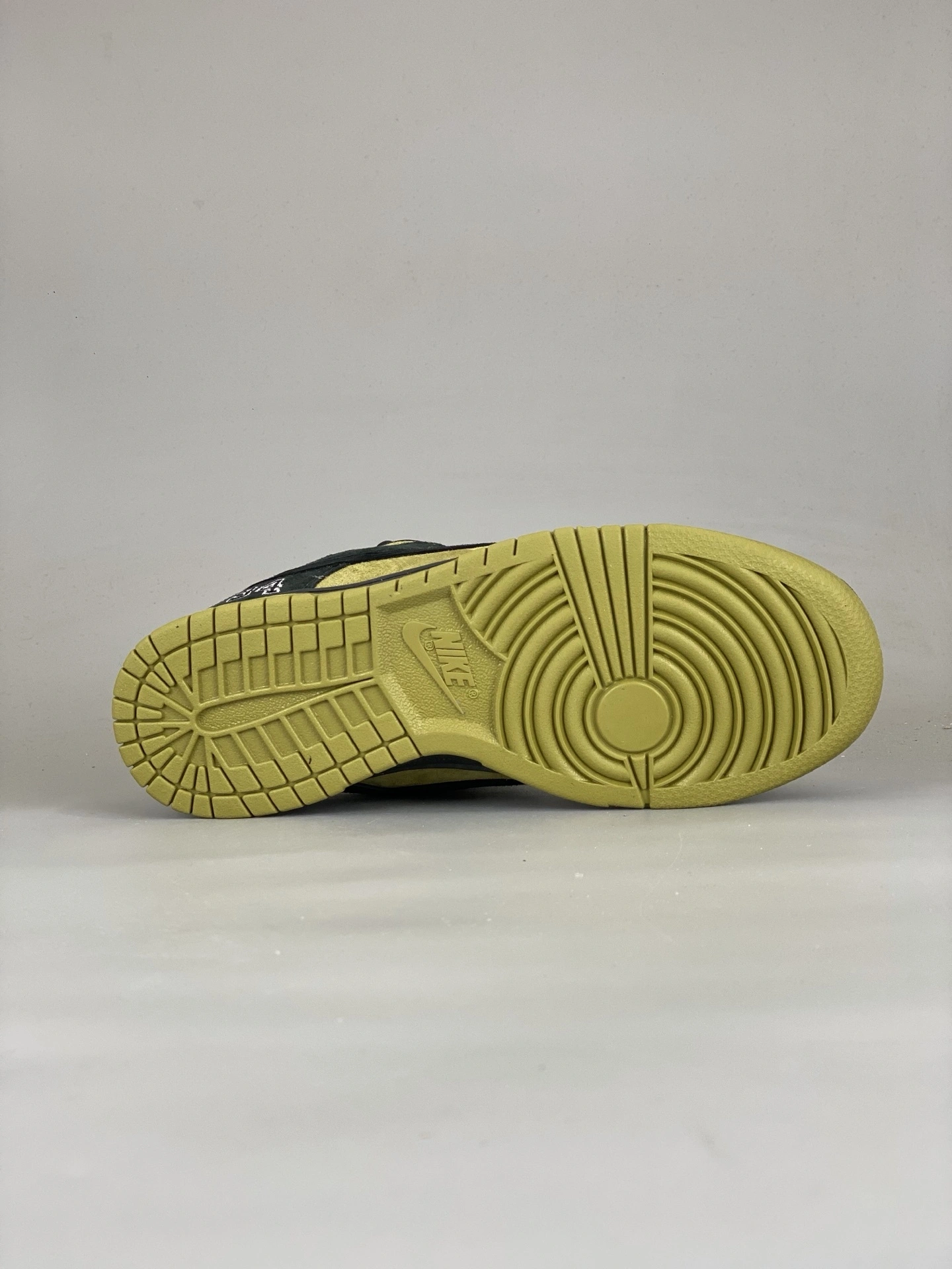 Flying pig--9ik5 HQ8487-300 Dunk SB Low Pro OG Sup x SB item: E-X000L2048B