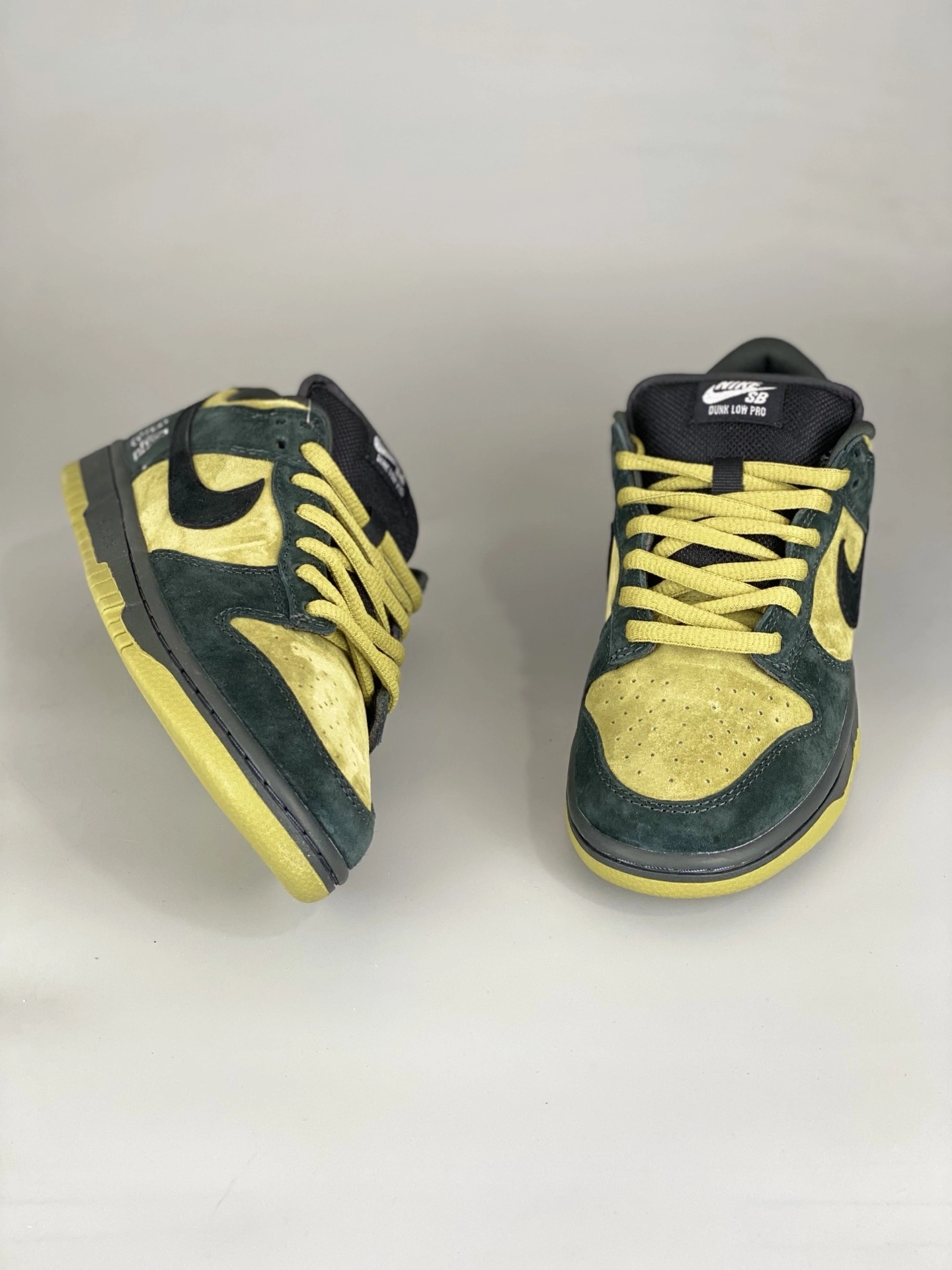 Flying pig--9ik5 HQ8487-300 Dunk SB Low Pro OG Sup x SB item: E-X000L2048B