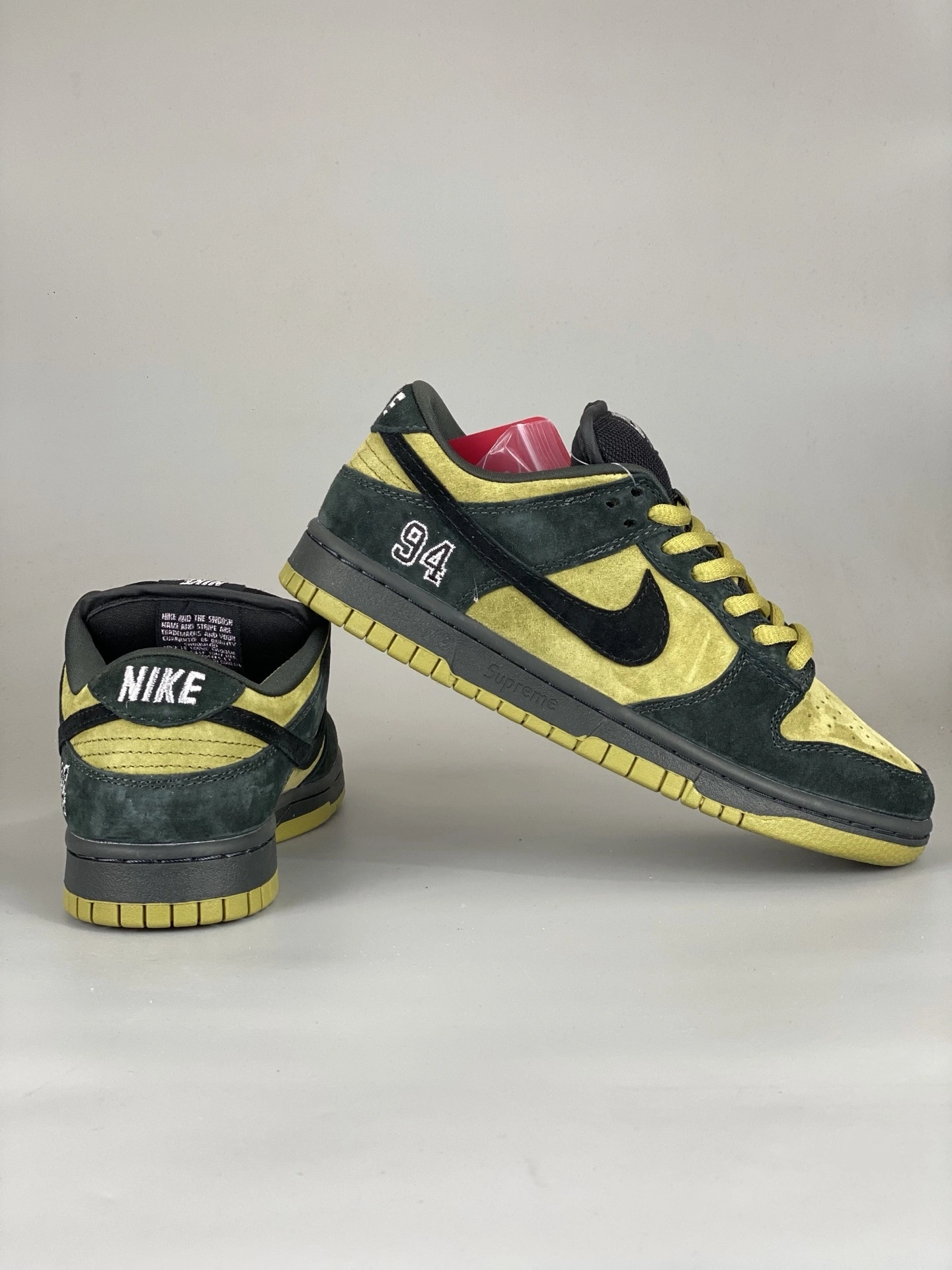 Flying pig--9ik5 HQ8487-300 Dunk SB Low Pro OG Sup x SB item: E-X000L2048B