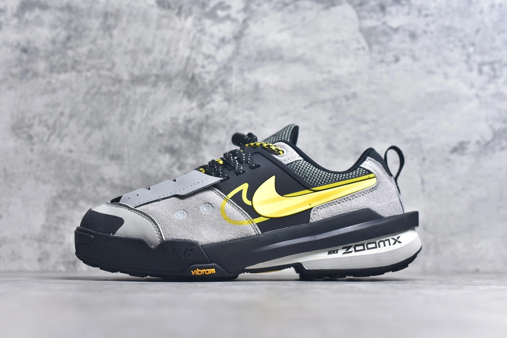 Flying pig--9ik5 HQ8618-002 Sacai x NK Zegamadome SP item: E-X575L2040B