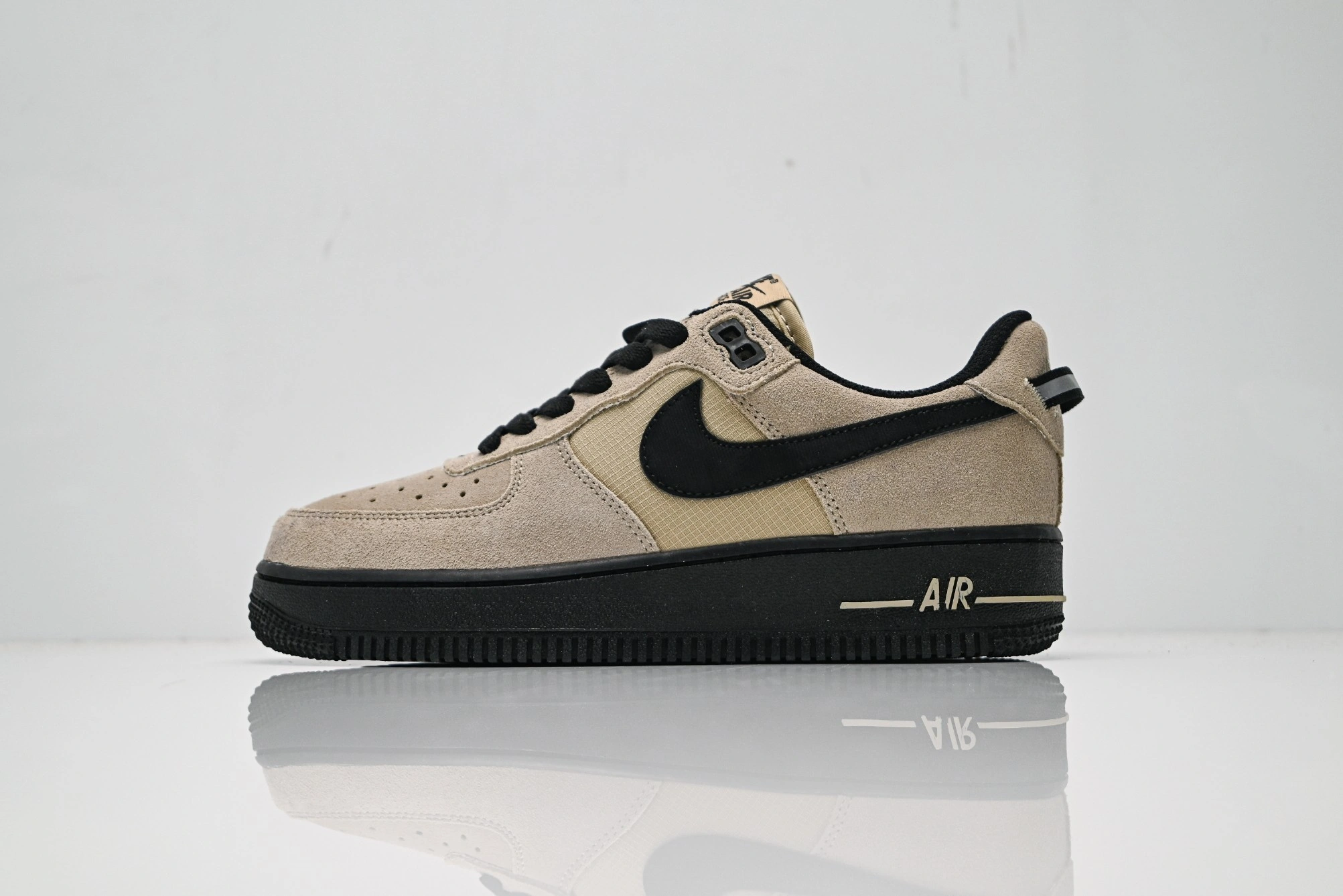 Flying pig--9ik5 HV6526-200 Air Force 1 Low item: E-X000L2045B