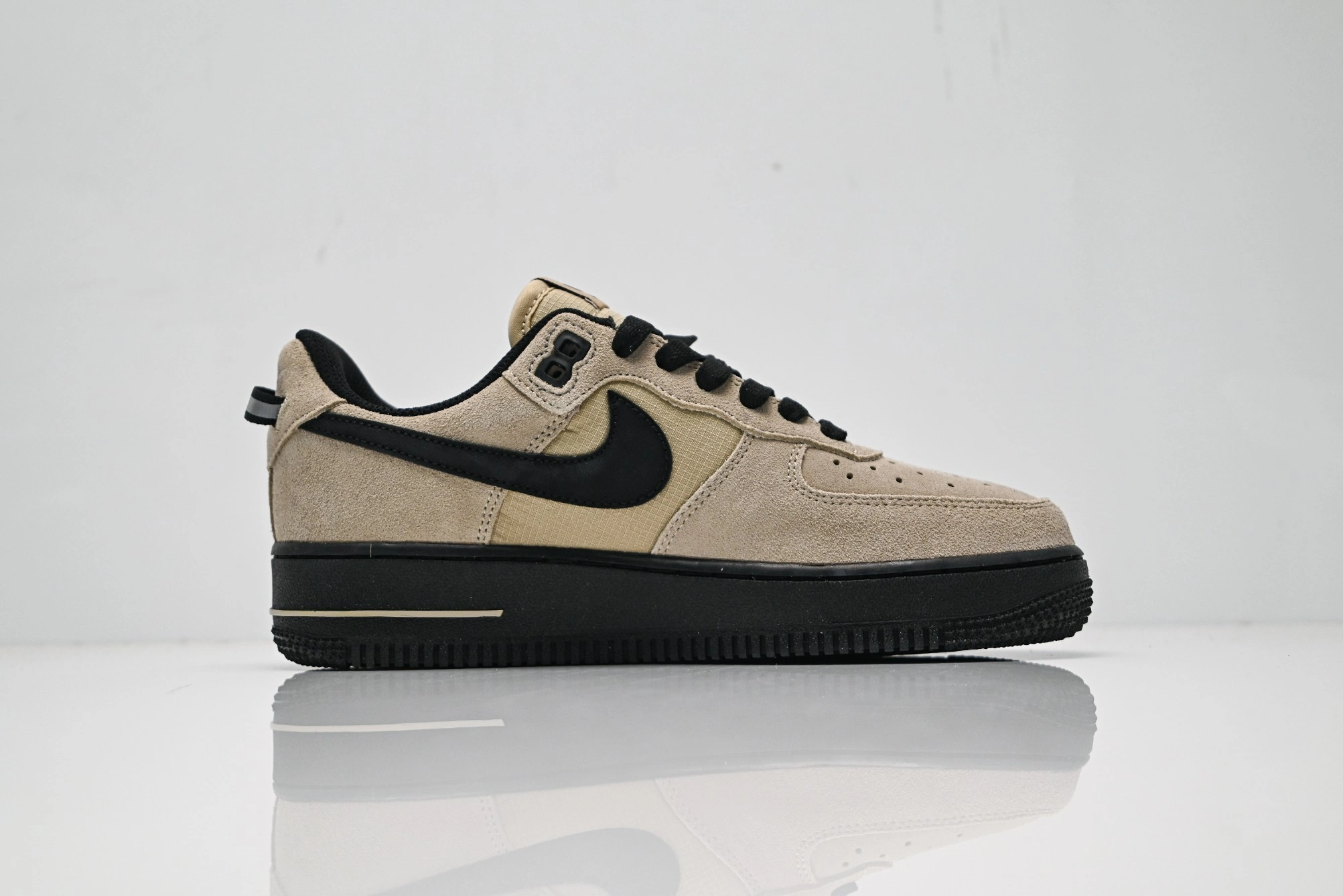 Flying pig--9ik5 HV6526-200 Air Force 1 Low item: E-X000L2045B