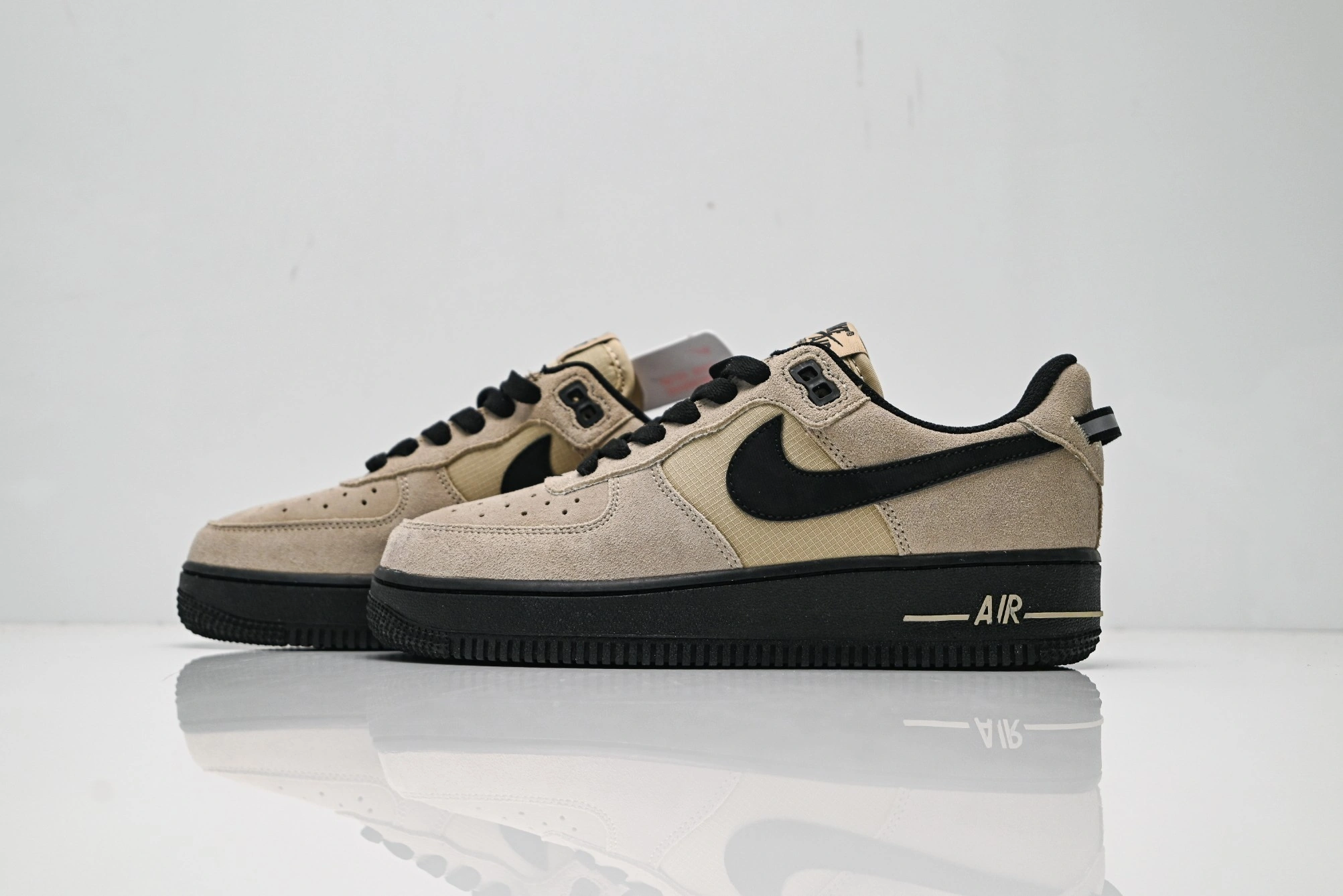 Flying pig--9ik5 HV6526-200 Air Force 1 Low item: E-X000L2045B