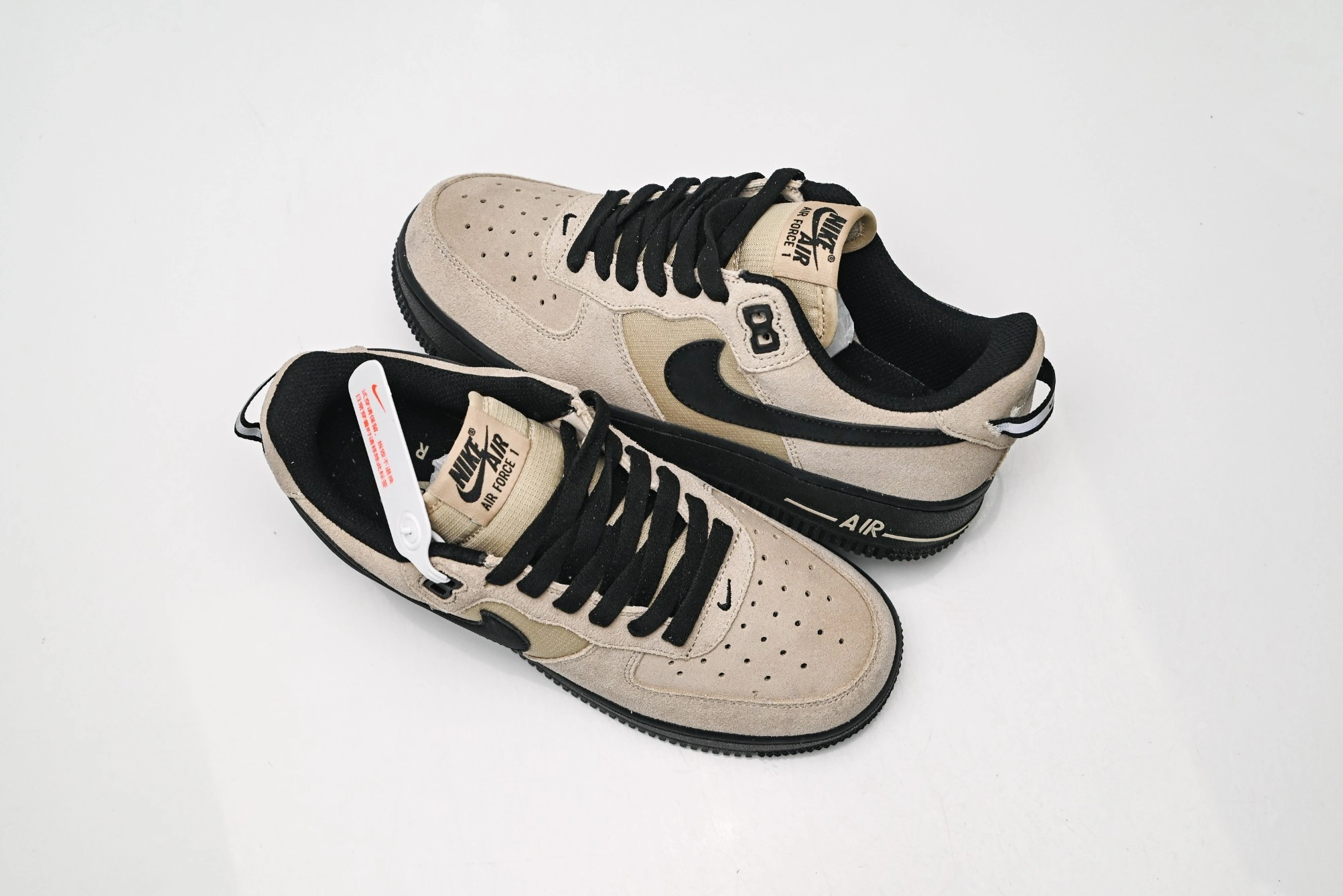 Flying pig--9ik5 HV6526-200 Air Force 1 Low item: E-X000L2045B
