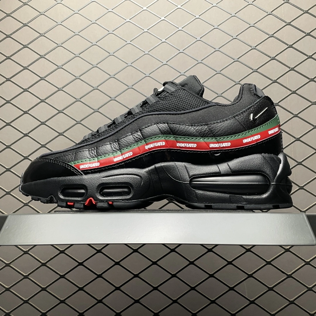Flying pig--9ik5 IB4453-001 UNDEFEATED x NK Air Max 95 " Black " item: E-X000L2032B
