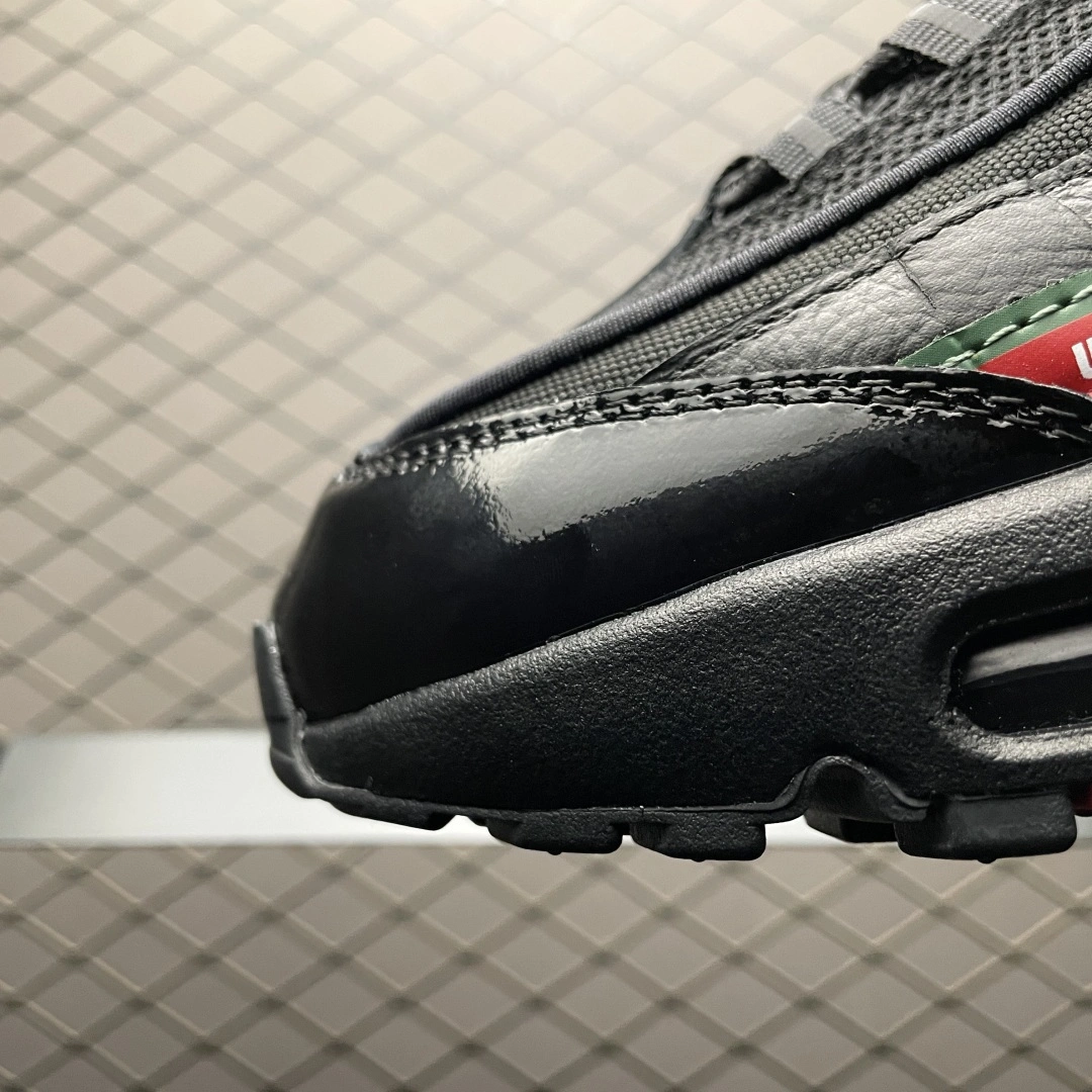 Flying pig--9ik5 IB4453-001 UNDEFEATED x NK Air Max 95 " Black " item: E-X000L2032B