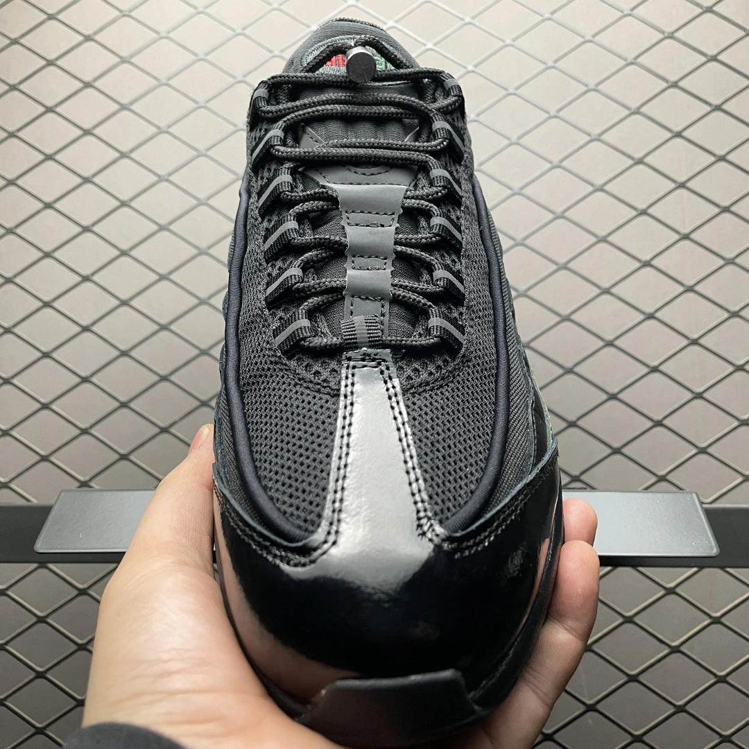 Flying pig--9ik5 IB4453-001 UNDEFEATED x NK Air Max 95 " Black " item: E-X000L2032B