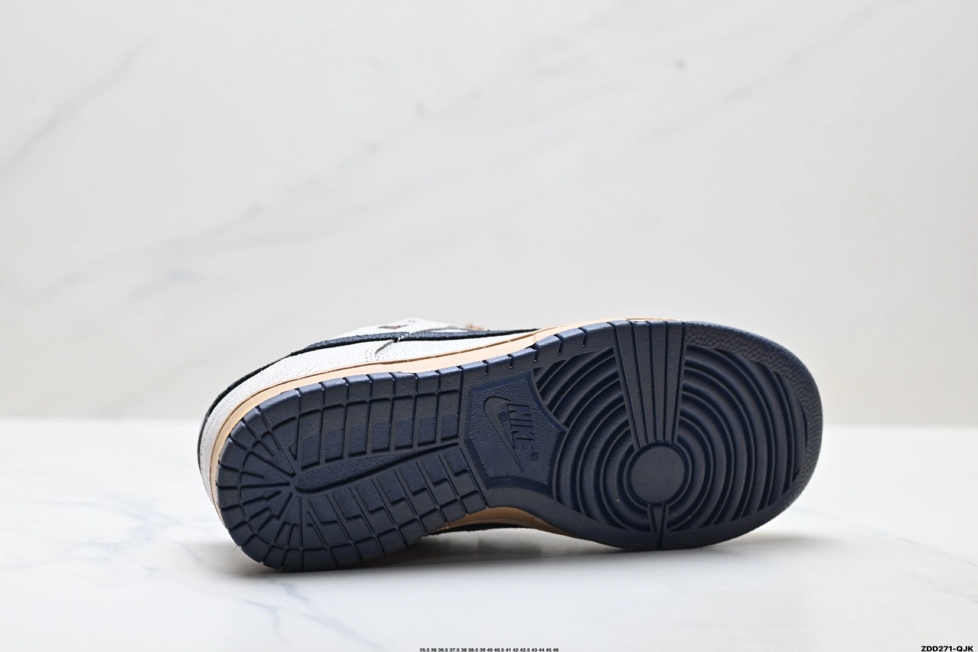 Flying pig--9ik5 IH6766-001 9ik5 x Stranger Things Dunk Low SP item: E-X000L2052B