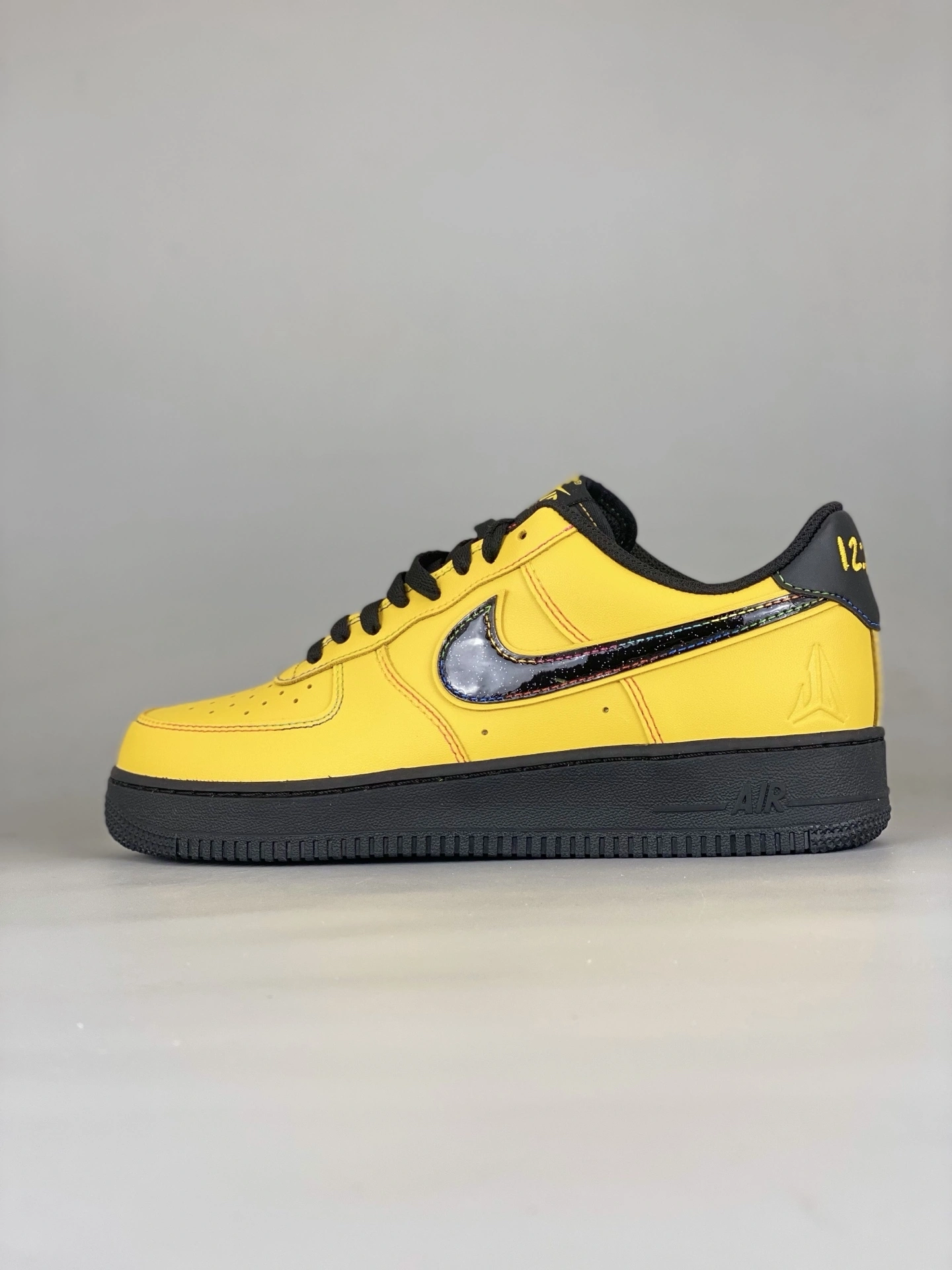 Flying pig--9ik5 IQ2713-700 Air Force 1 ‘07 Low item: E-X000L2043B
