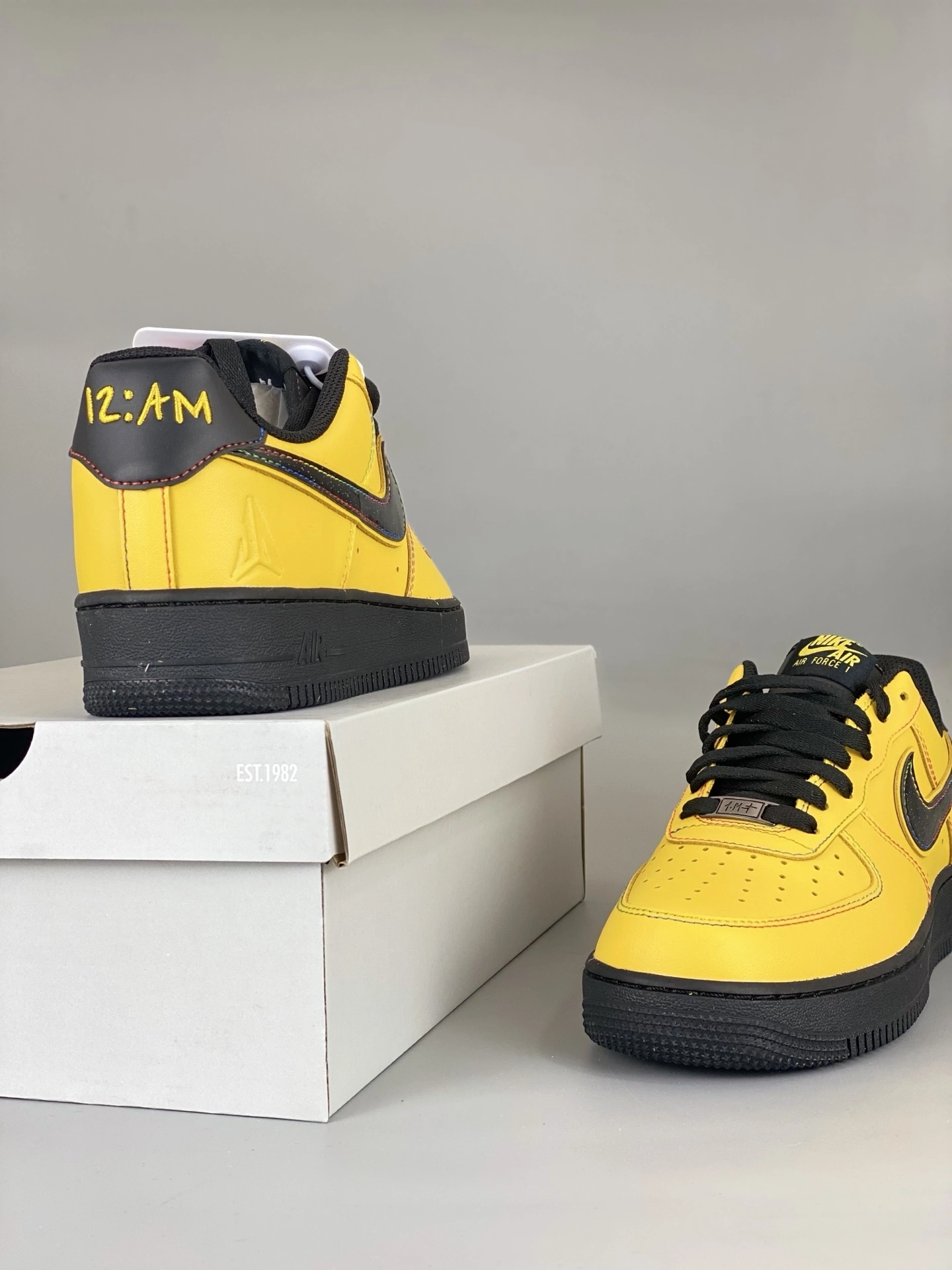 Flying pig--9ik5 IQ2713-700 Air Force 1 ‘07 Low item: E-X000L2043B
