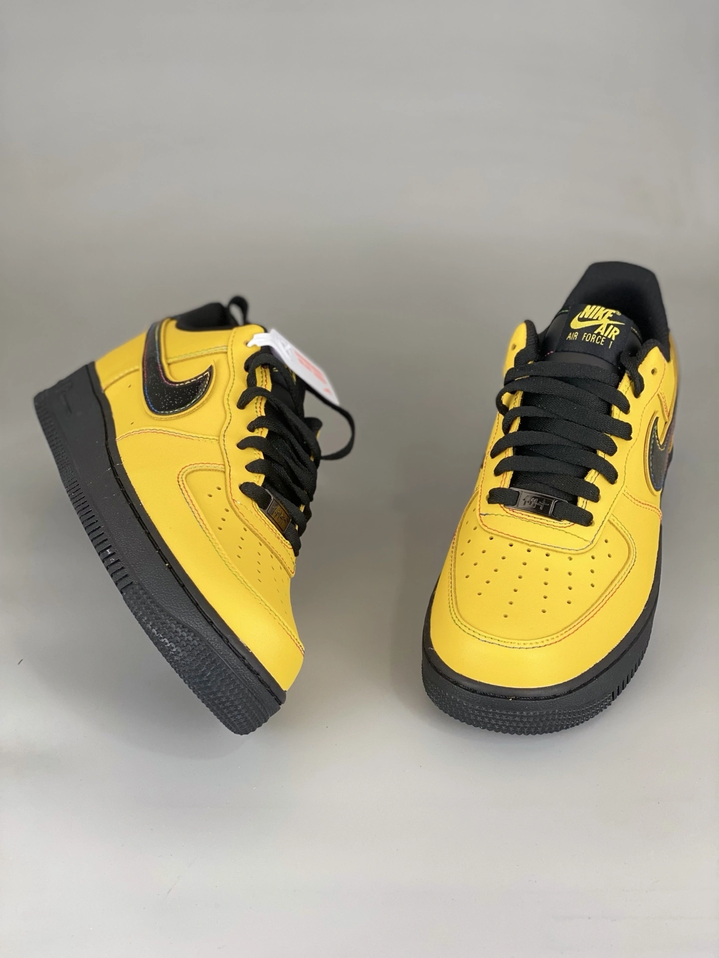 Flying pig--9ik5 IQ2713-700 Air Force 1 ‘07 Low item: E-X000L2043B
