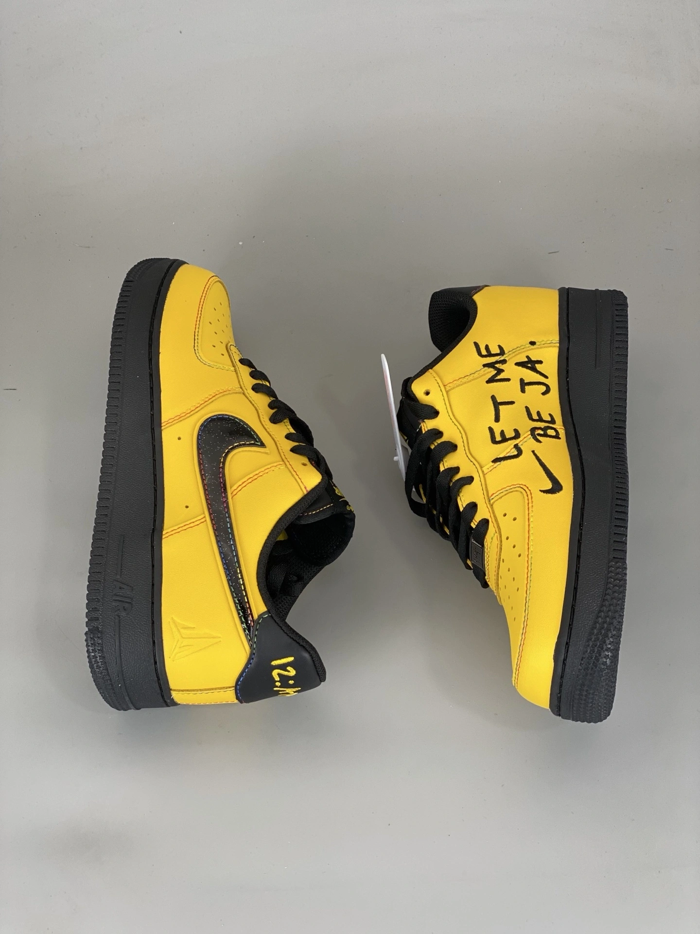 Flying pig--9ik5 IQ2713-700 Air Force 1 ‘07 Low item: E-X000L2043B