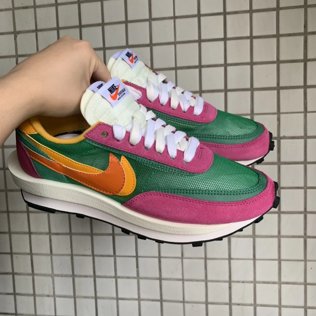 Flying pig — 9ik5 Sacai x LVD Waffle Daybreak BV0073-301 item:E-X502I1692H