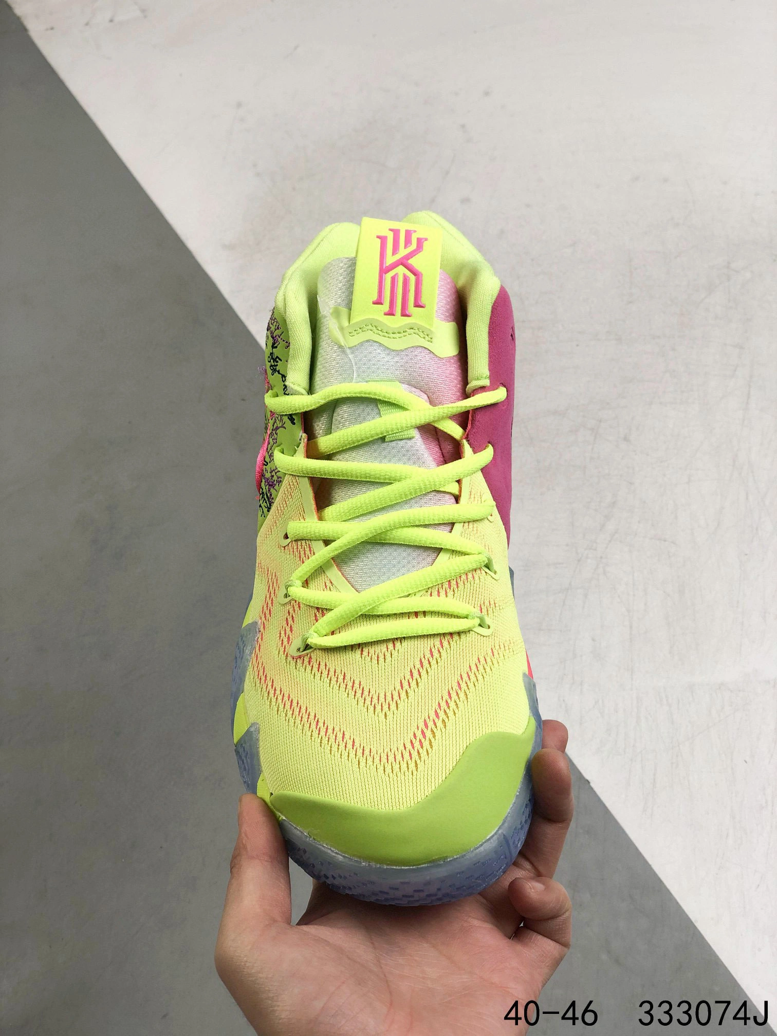 Flying pig- AJ1691-900 item : BL-X022A1302O