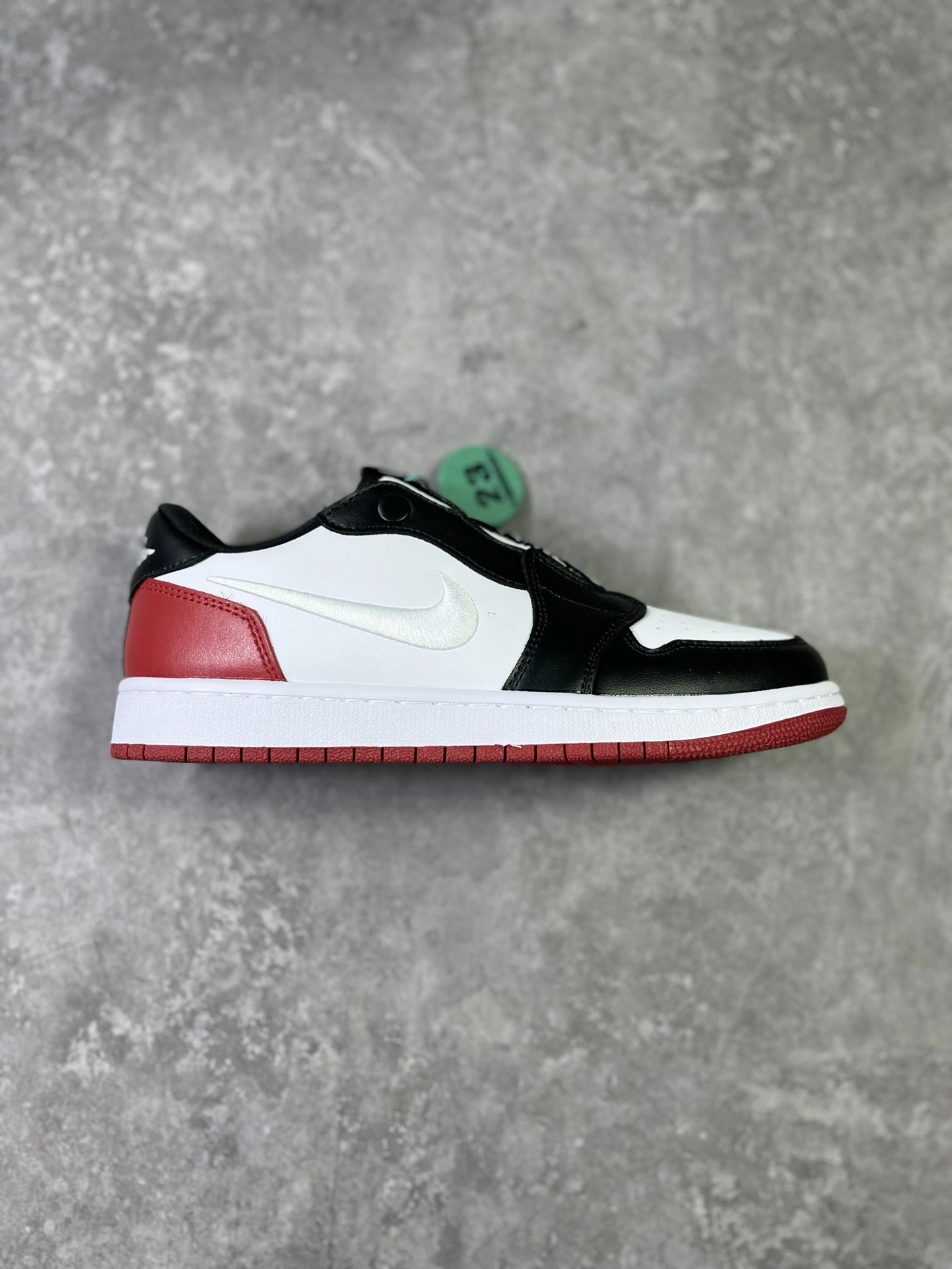Flying pig--AV3918-102 item: C-X036K0107V