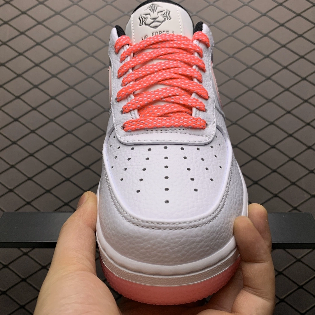 Flying pig- CW3919-100 item: D-X319A2477