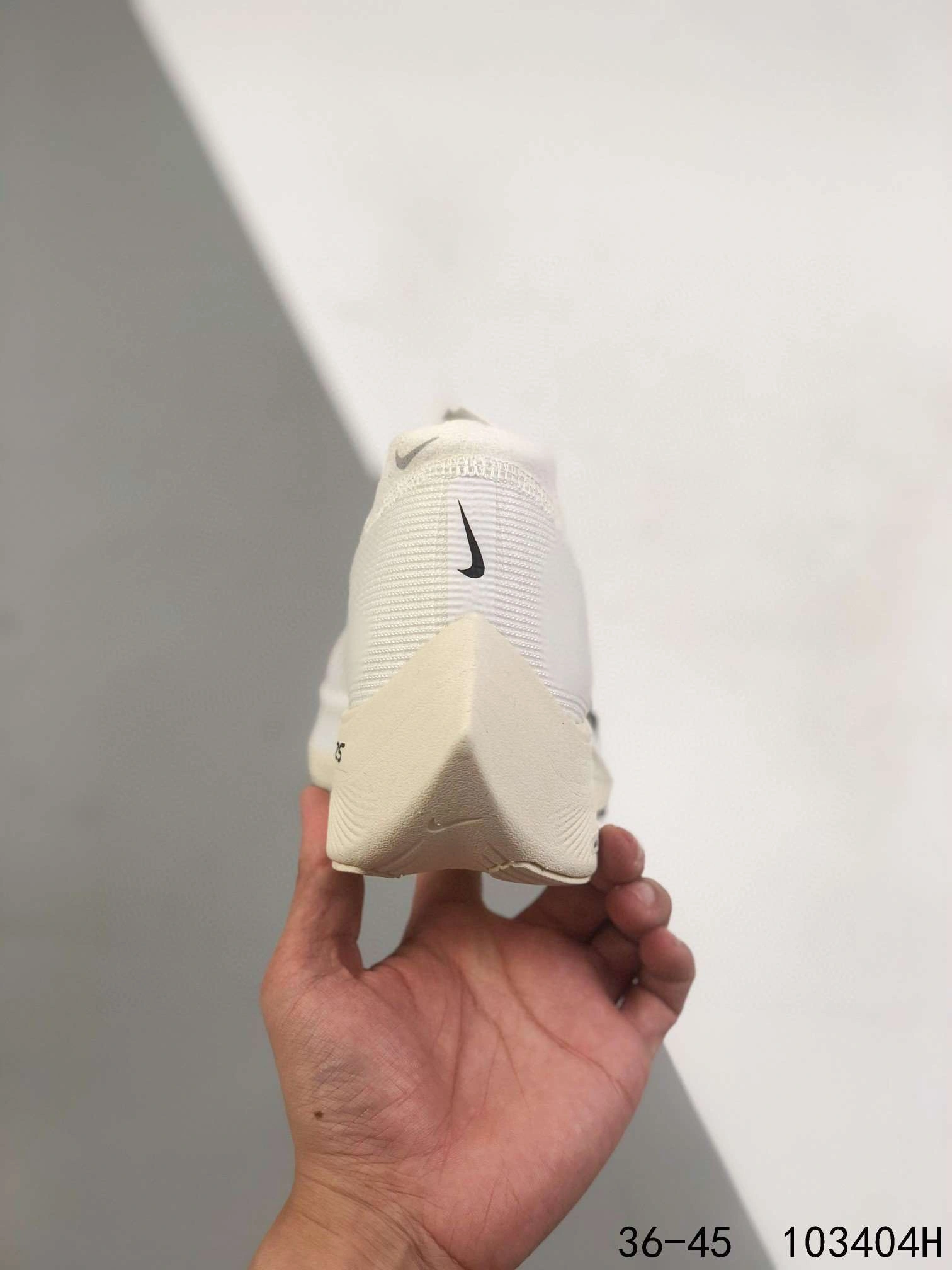 &&Flying pig- DH9276-100 item : L-X022I2414O