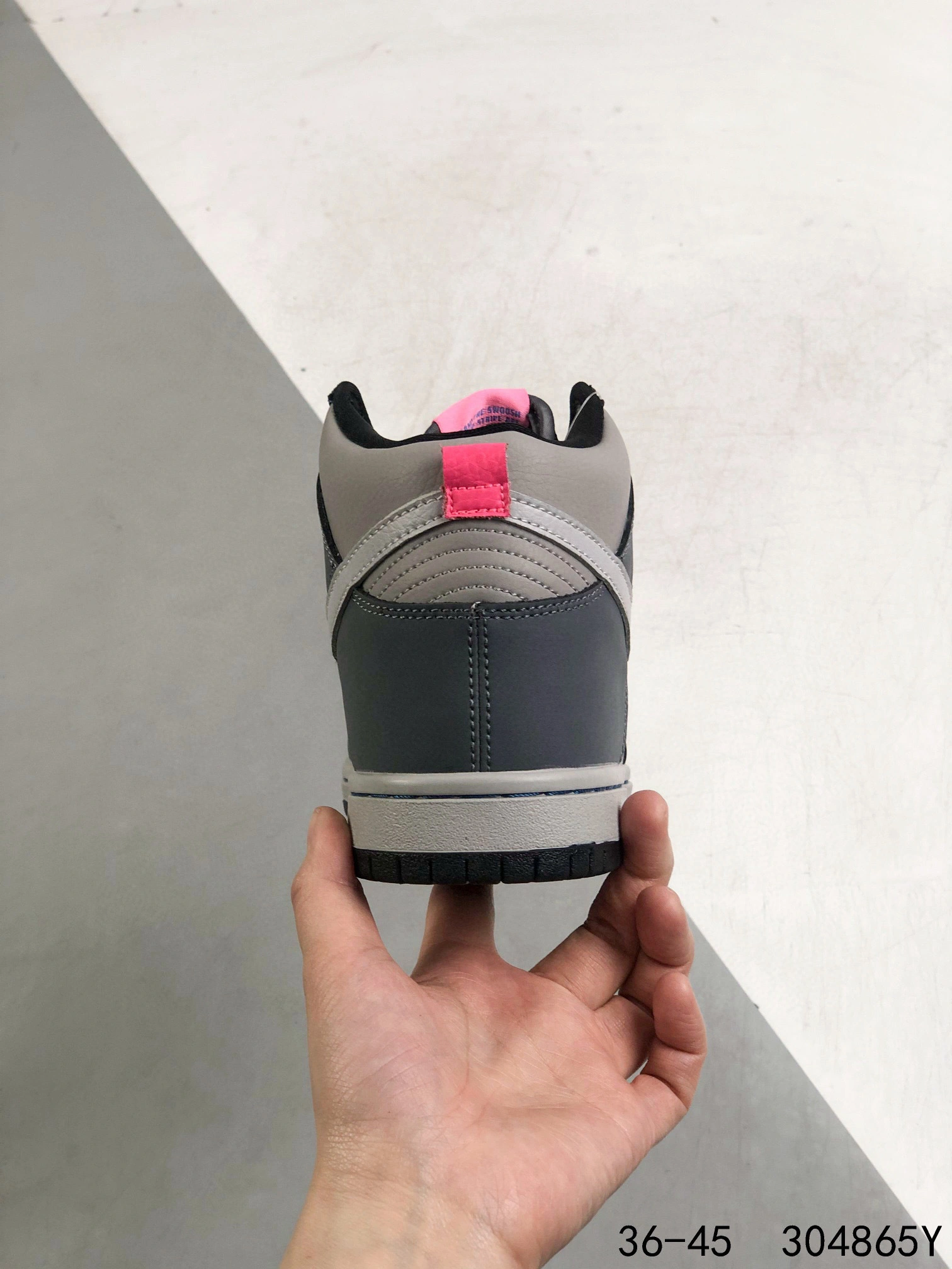 Flying pig- DJ9800-001 item : BL-X022A2812O