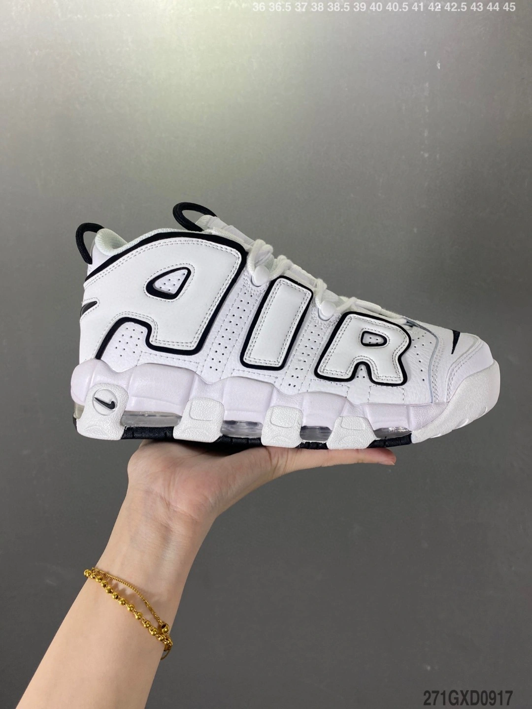 &Flying pig- DO6718-100 item : L-X022J1816O