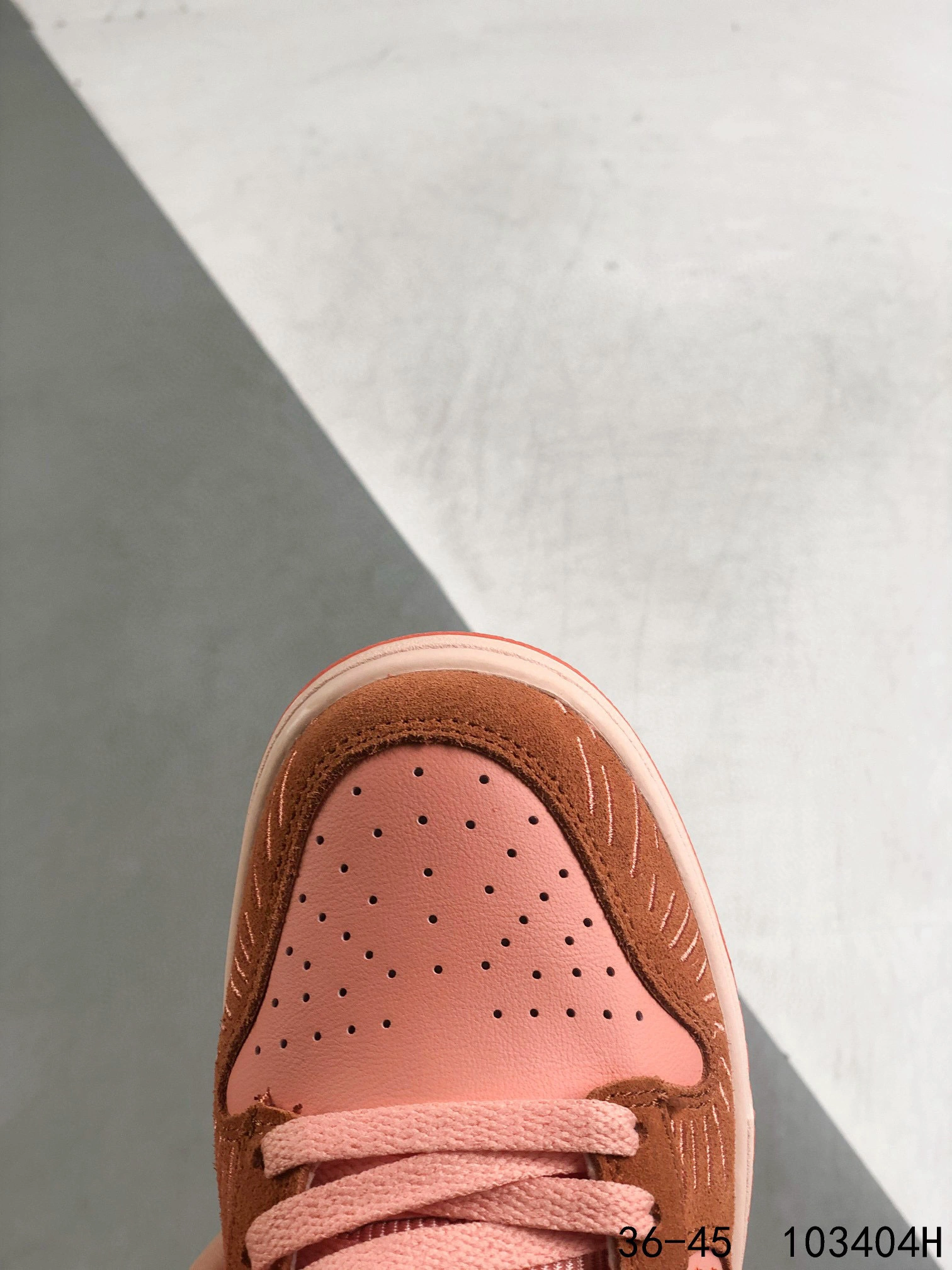 Flying pig- DO6723-800 item : BL-X022A2750O