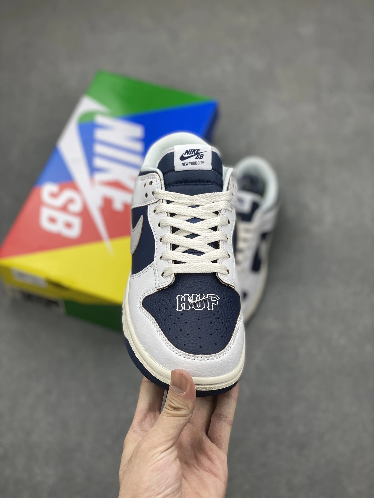 Flying pig--Dunk Low FD8775-100 item: C-X00J20V