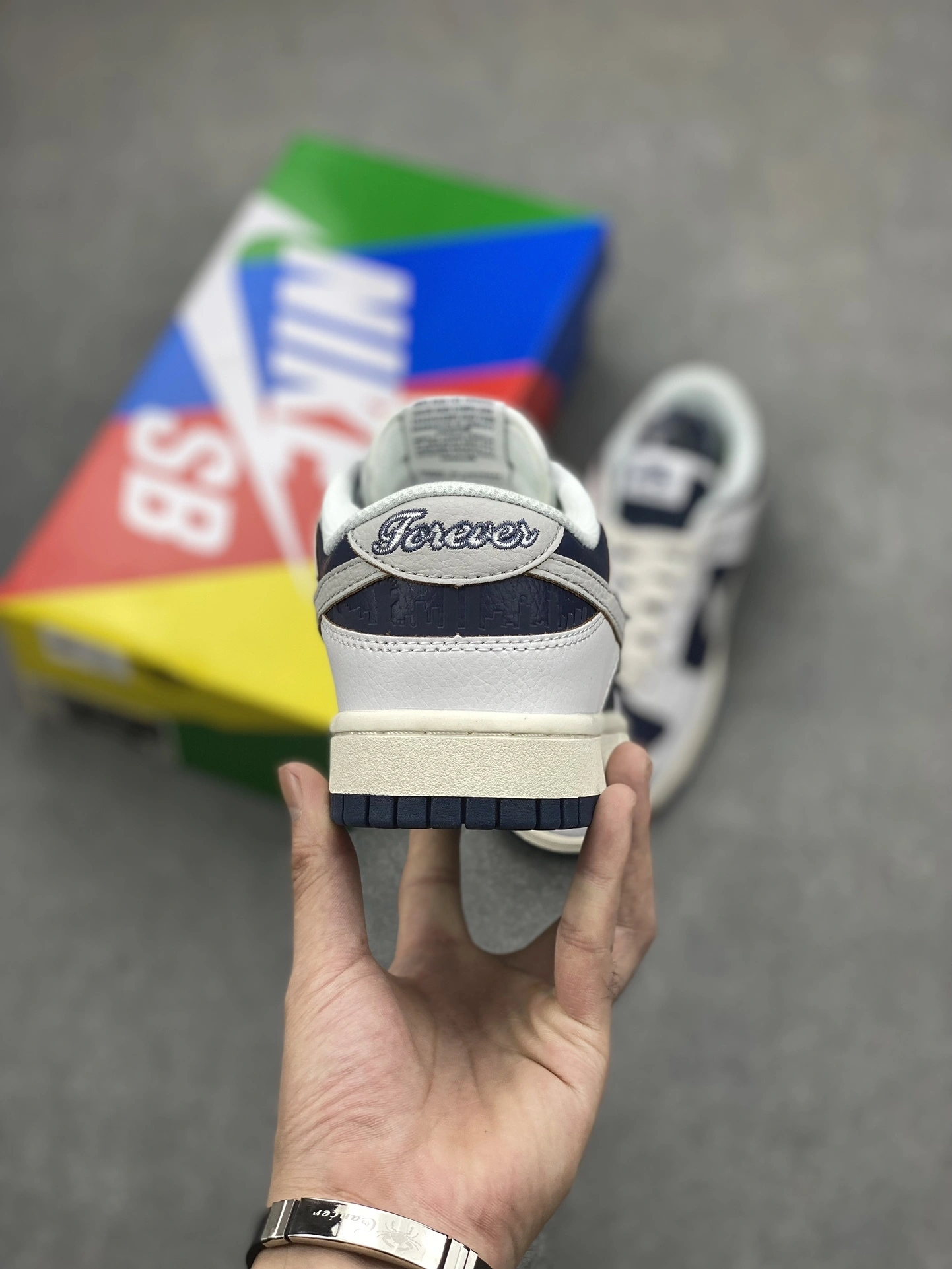 Flying pig--Dunk Low FD8775-100 item: C-X00J20V
