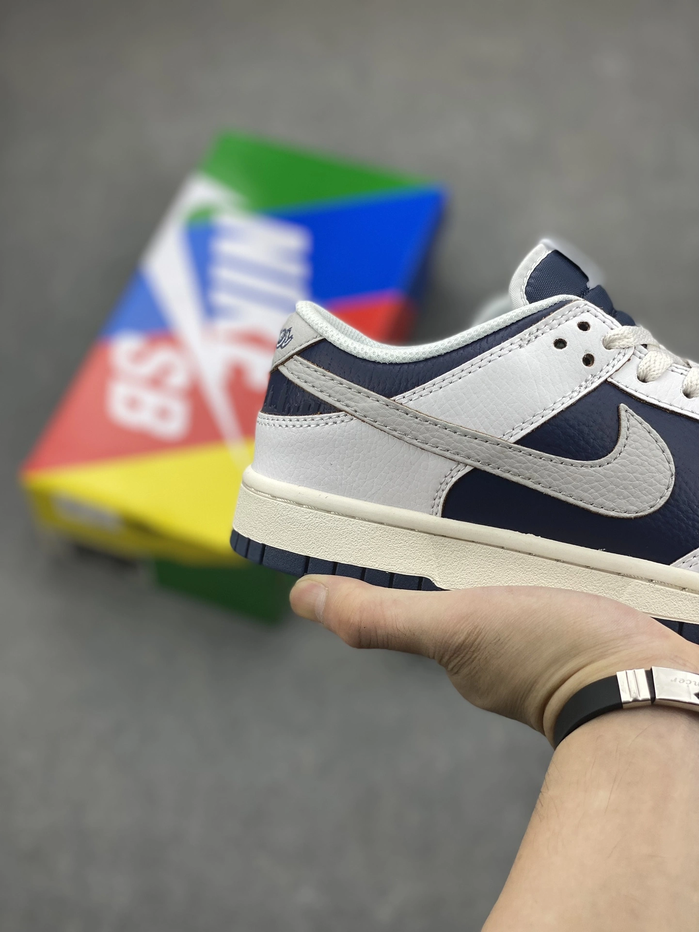 Flying pig--Dunk Low FD8775-100 item: C-X00J20V
