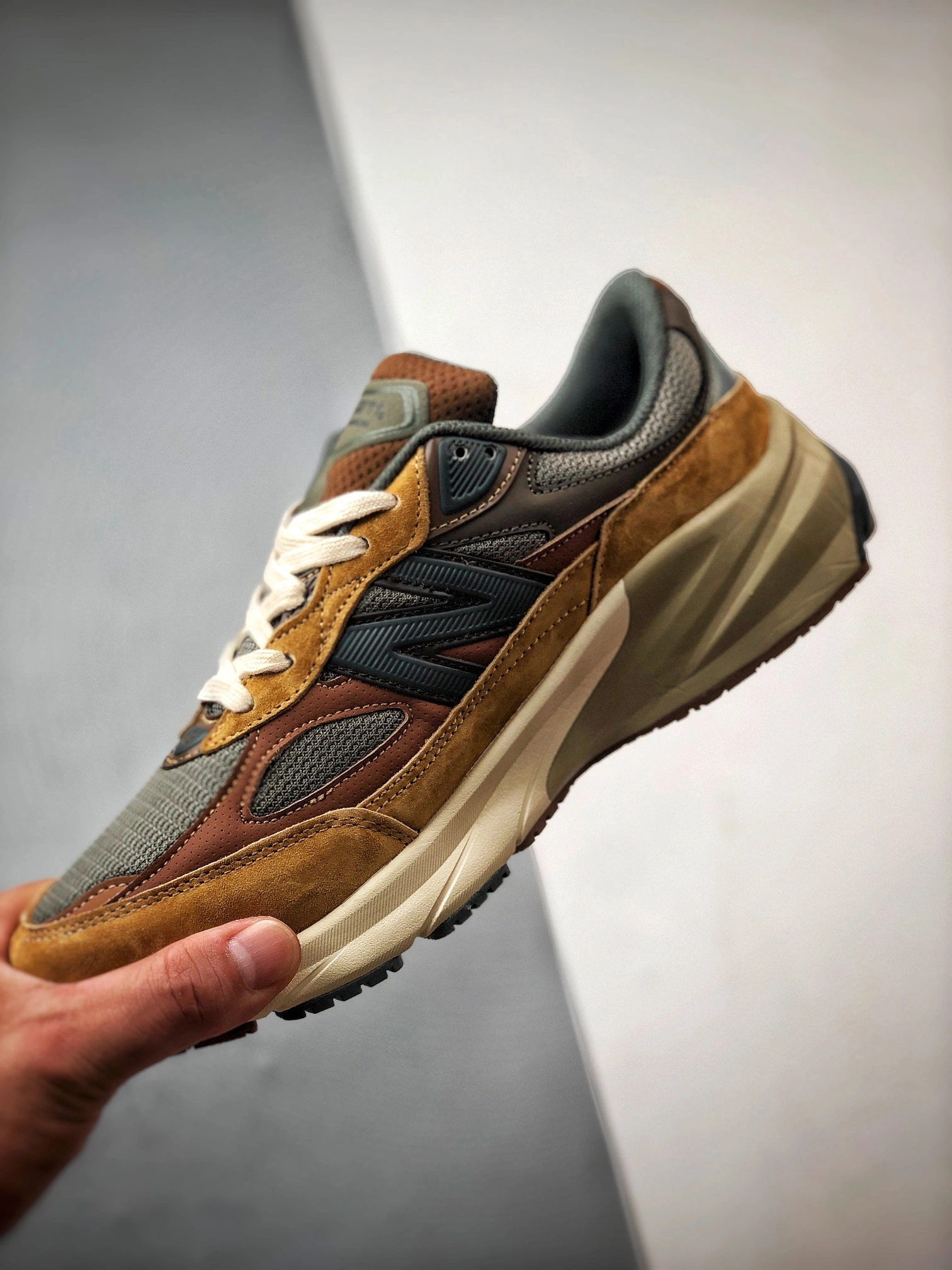 Flying pig--Other brands M990CH6 Carhartt WIP x NB 990 V6 item: E-X000L2813B