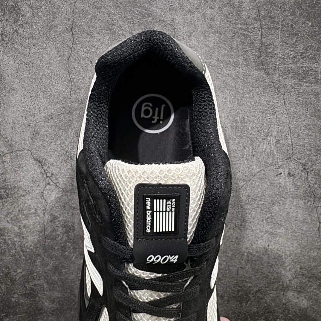 Flying pig--Other brands U990JS4 NB in USA NB990V4 item: E-X575L2808B