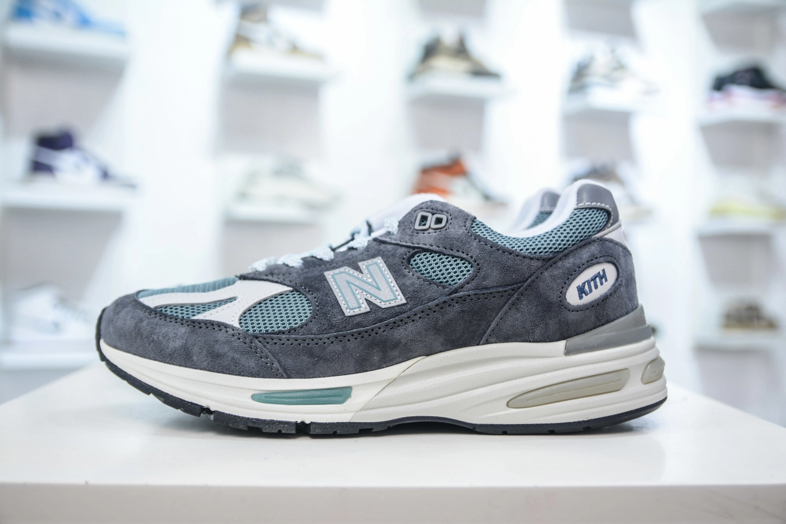 Flying pig--Other brands U991KH2 Kith x NB NB991V2 item: E-X000L2814B