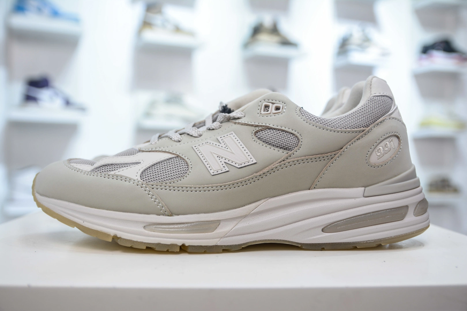 Flying pig--Other brands U991SE2 Is8194 x NB NB991V2 item: E-X000L2817B