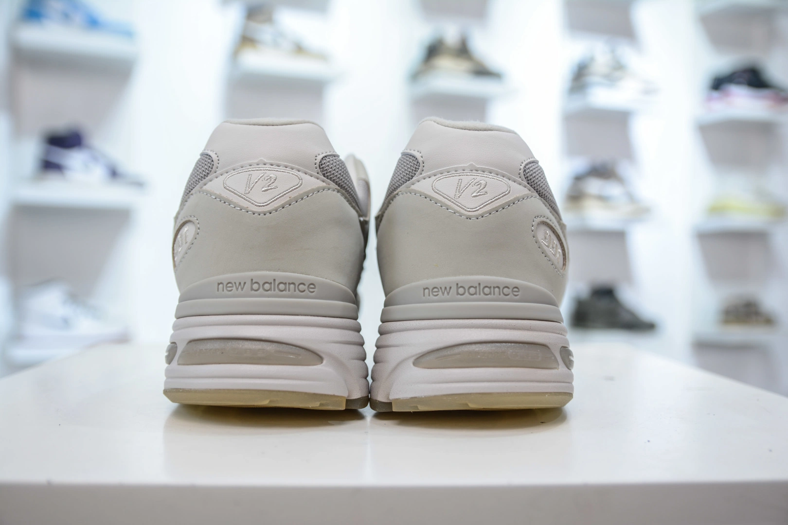 Flying pig--Other brands U991SE2 Is8194 x NB NB991V2 item: E-X000L2817B